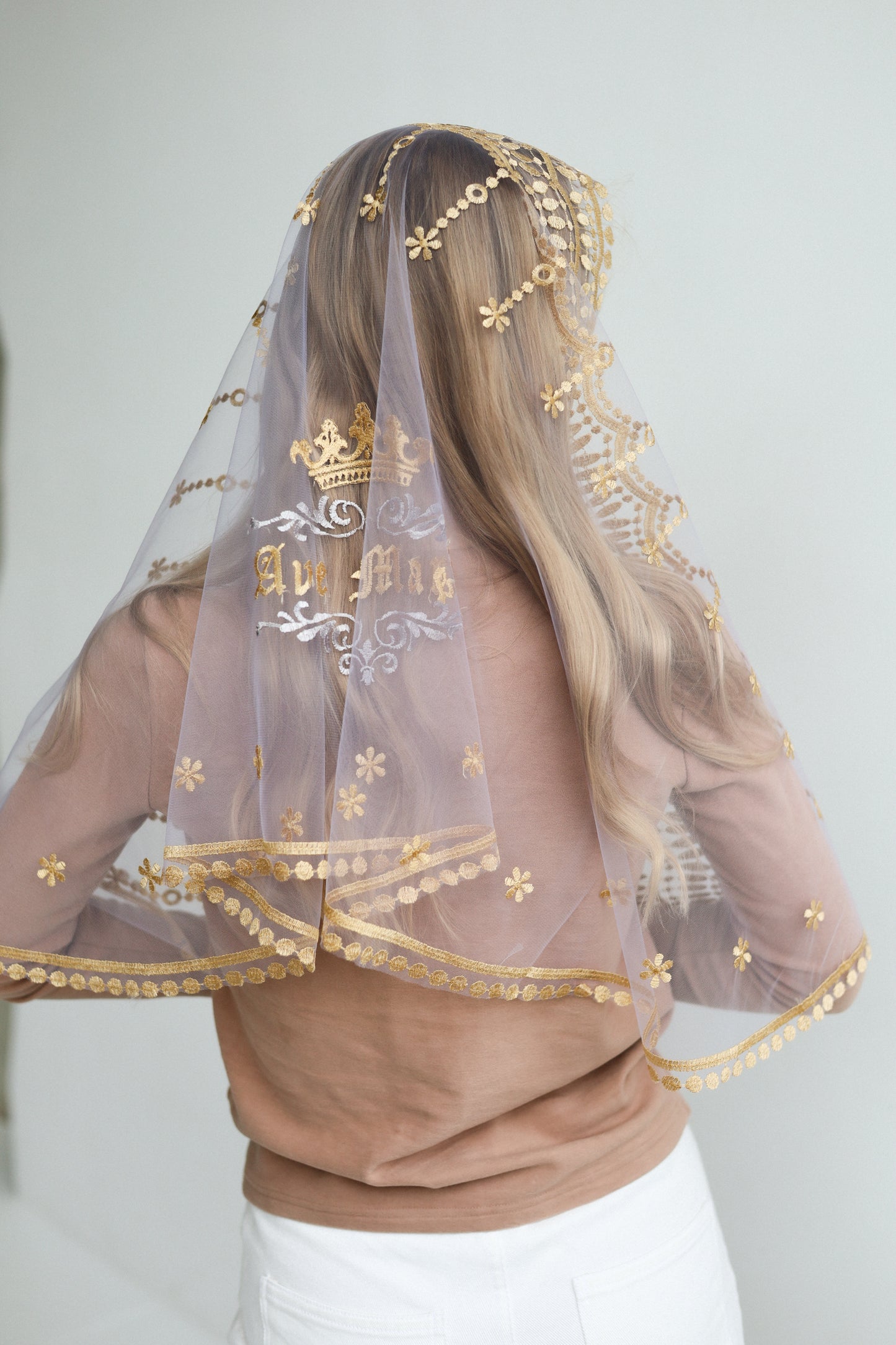 AVE MARIA EMBROIDERY VEIL
