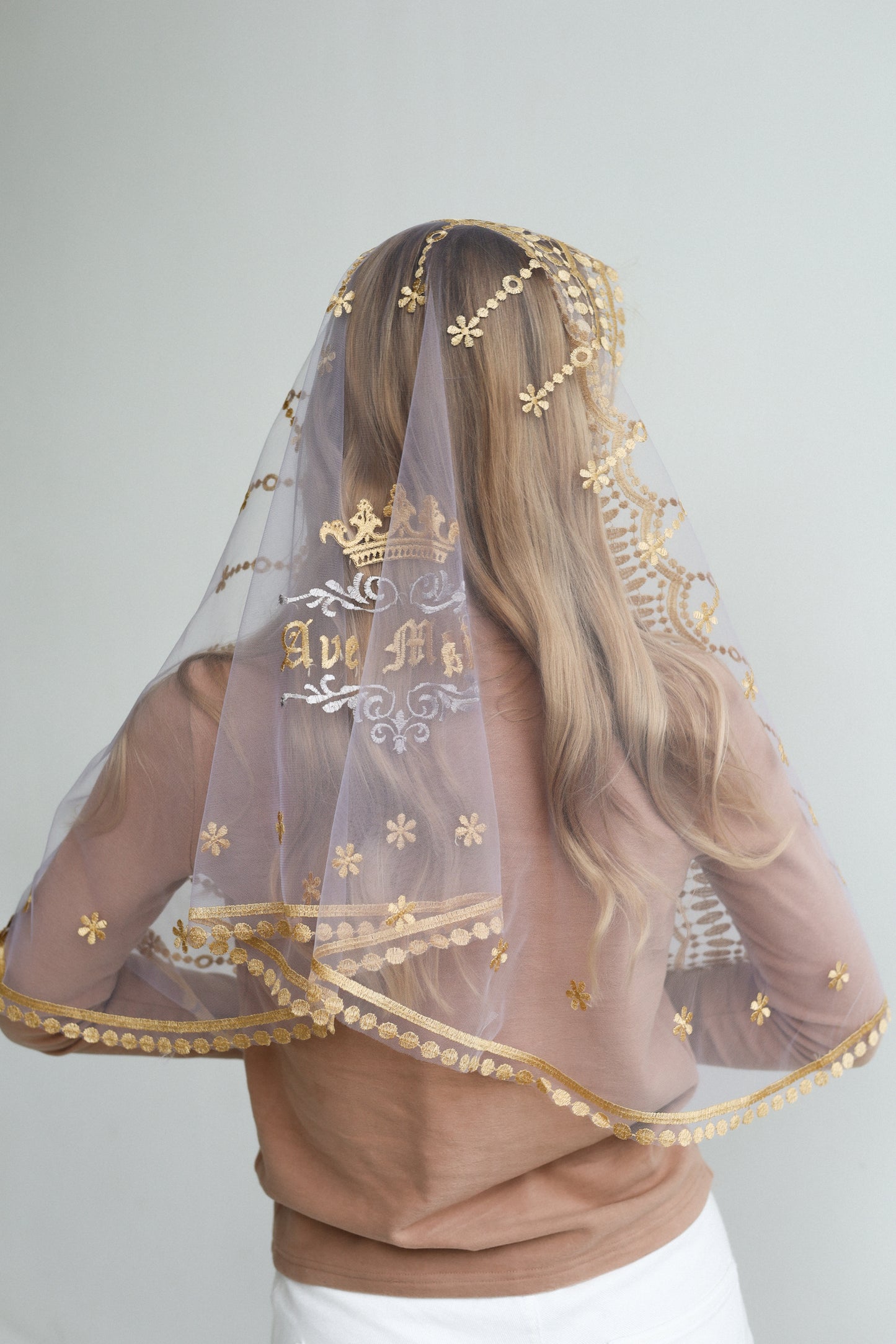 AVE MARIA EMBROIDERY VEIL