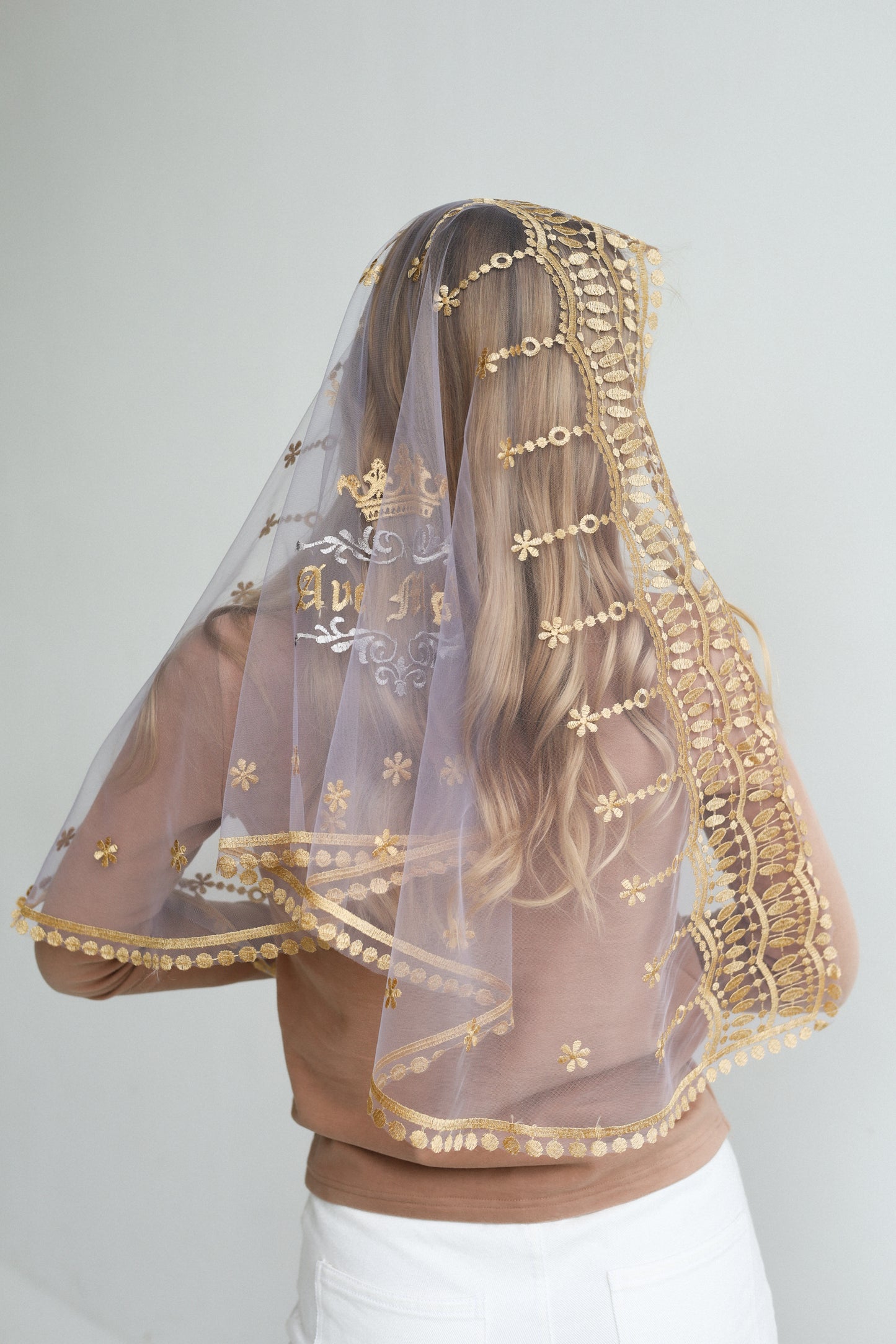AVE MARIA EMBROIDERY VEIL