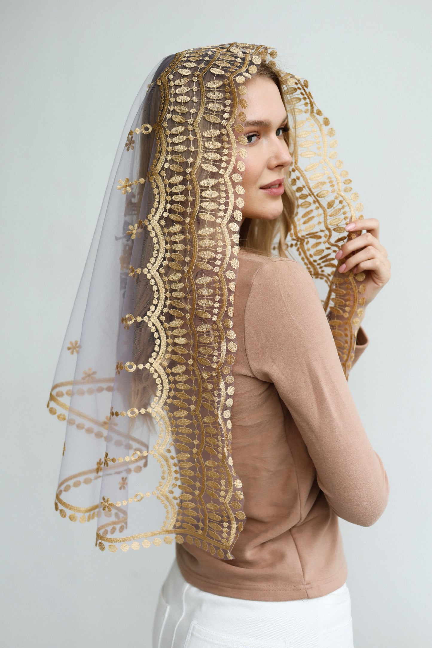 AVE MARIA EMBROIDERY VEIL