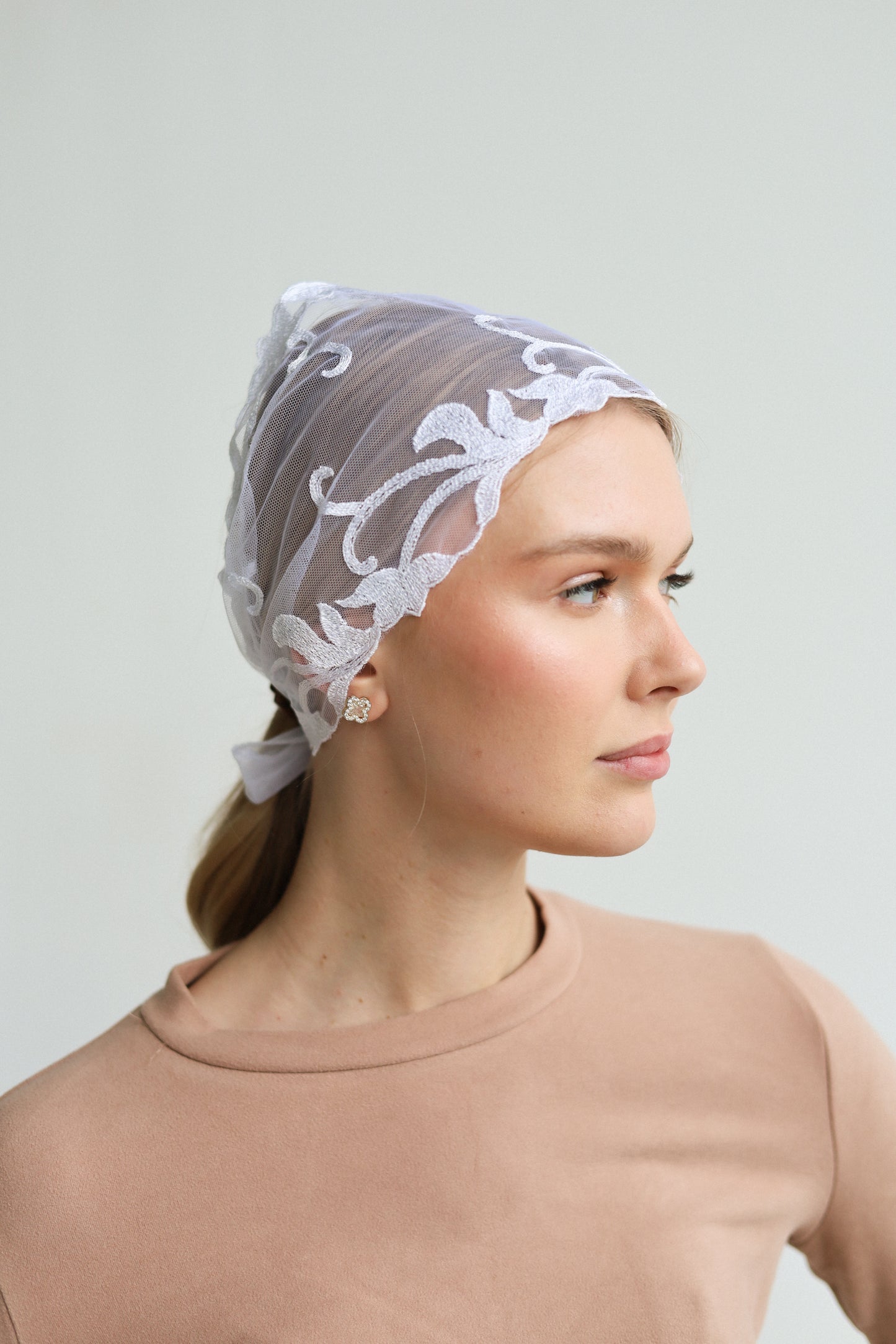 NEW WHITE HEADBAND
