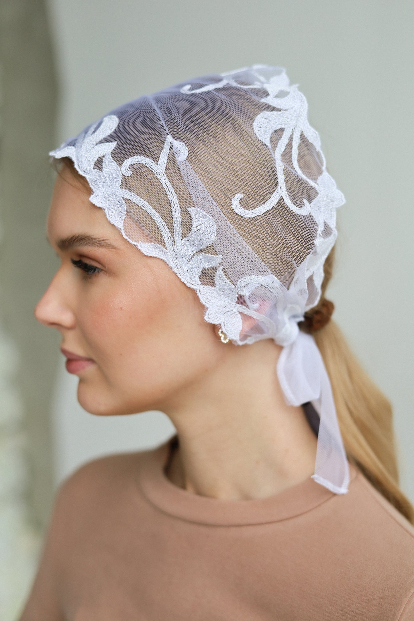 NEW WHITE HEADBAND