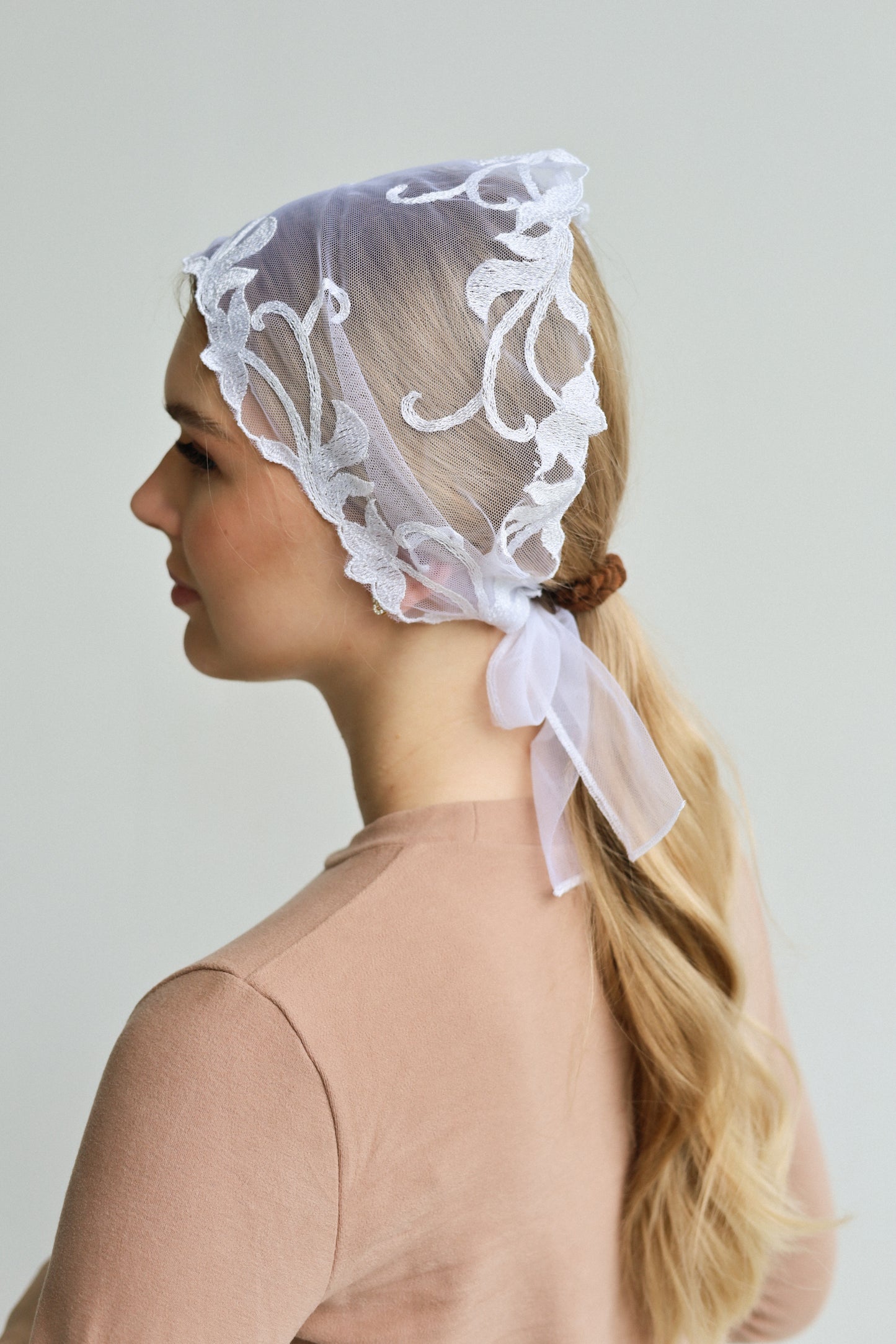 NEW WHITE HEADBAND