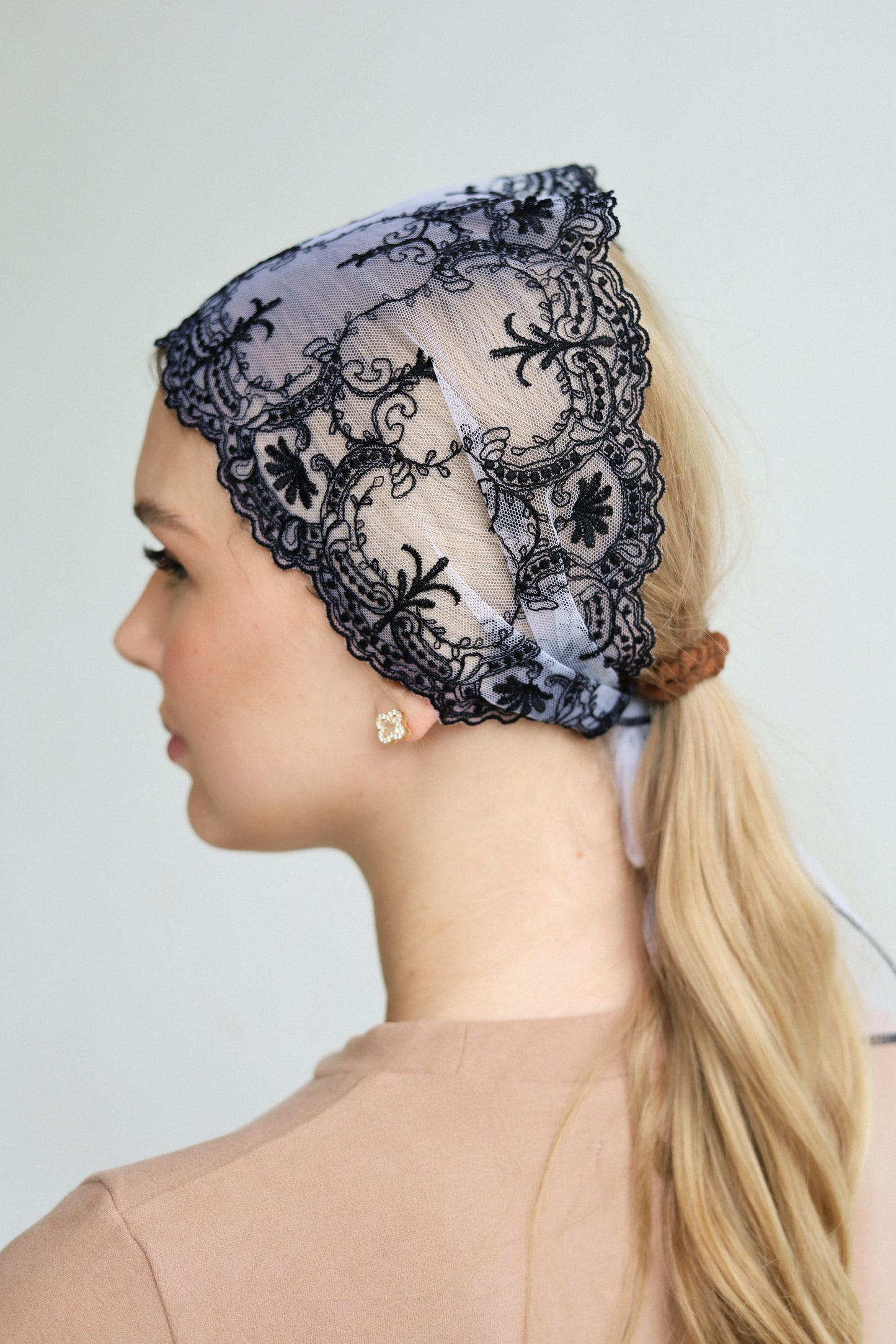 NEW BLACK & WHITE HEADBAND
