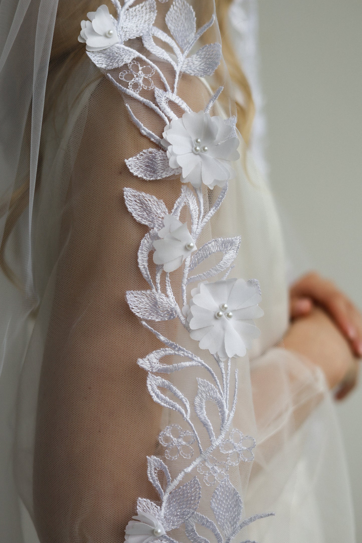 ALEXANDRA FLORAL VEIL