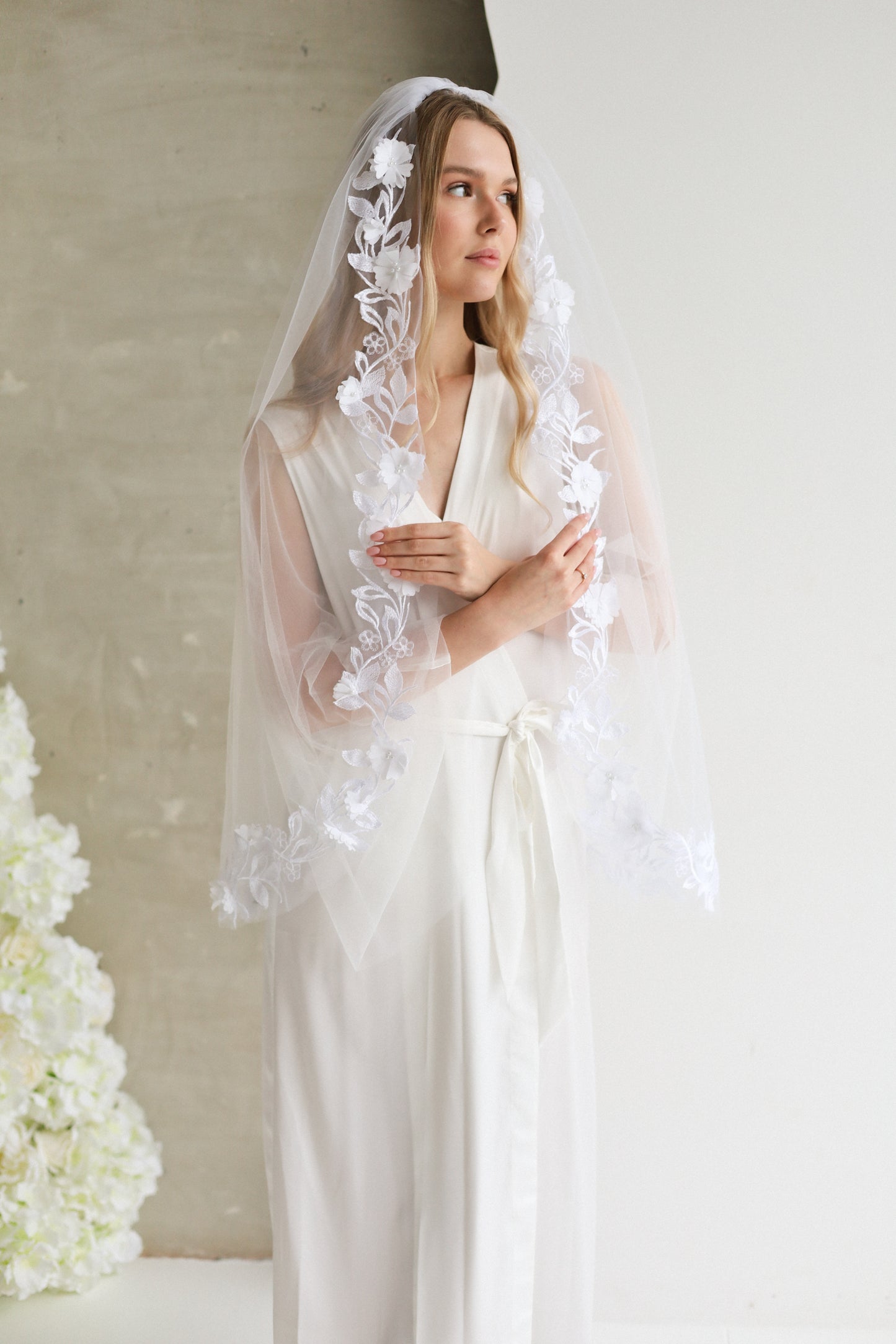 ALEXANDRA FLORAL VEIL