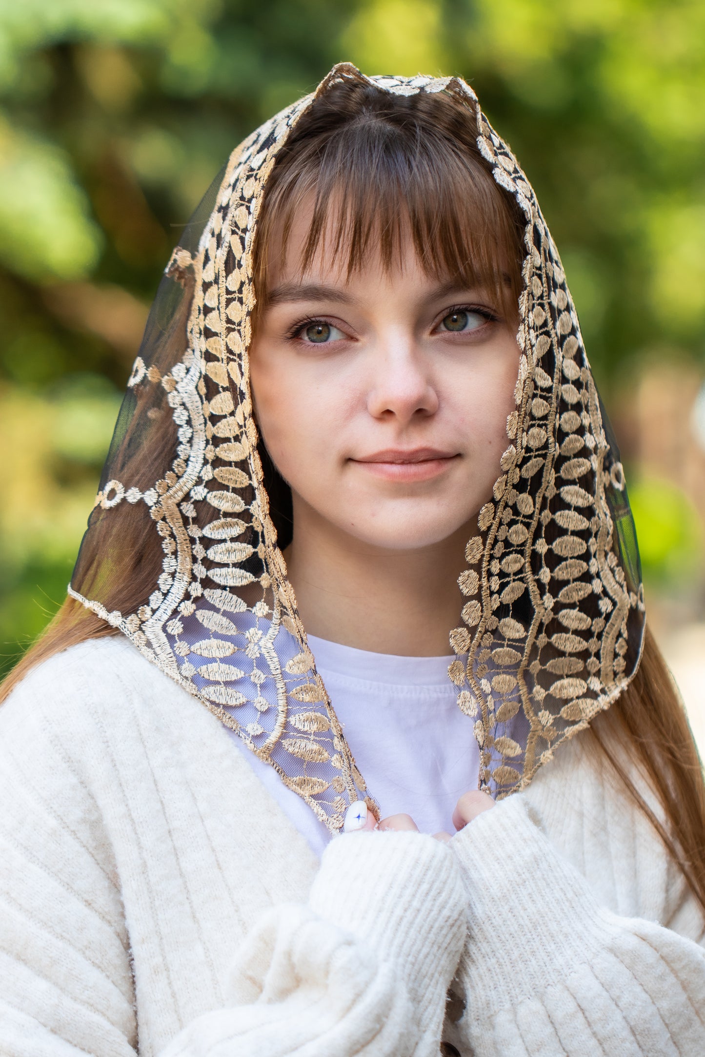 GOLD TRIANGLE VEIL