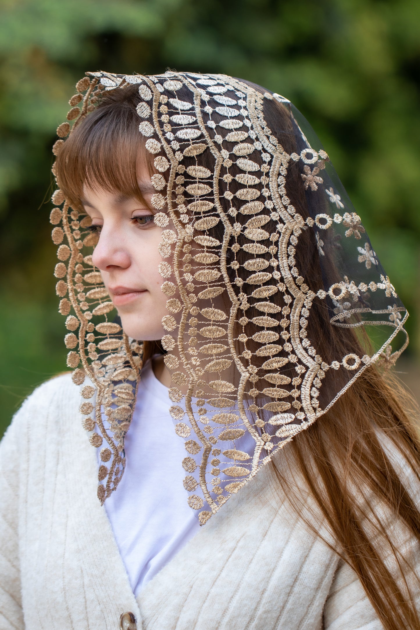 GOLD TRIANGLE VEIL