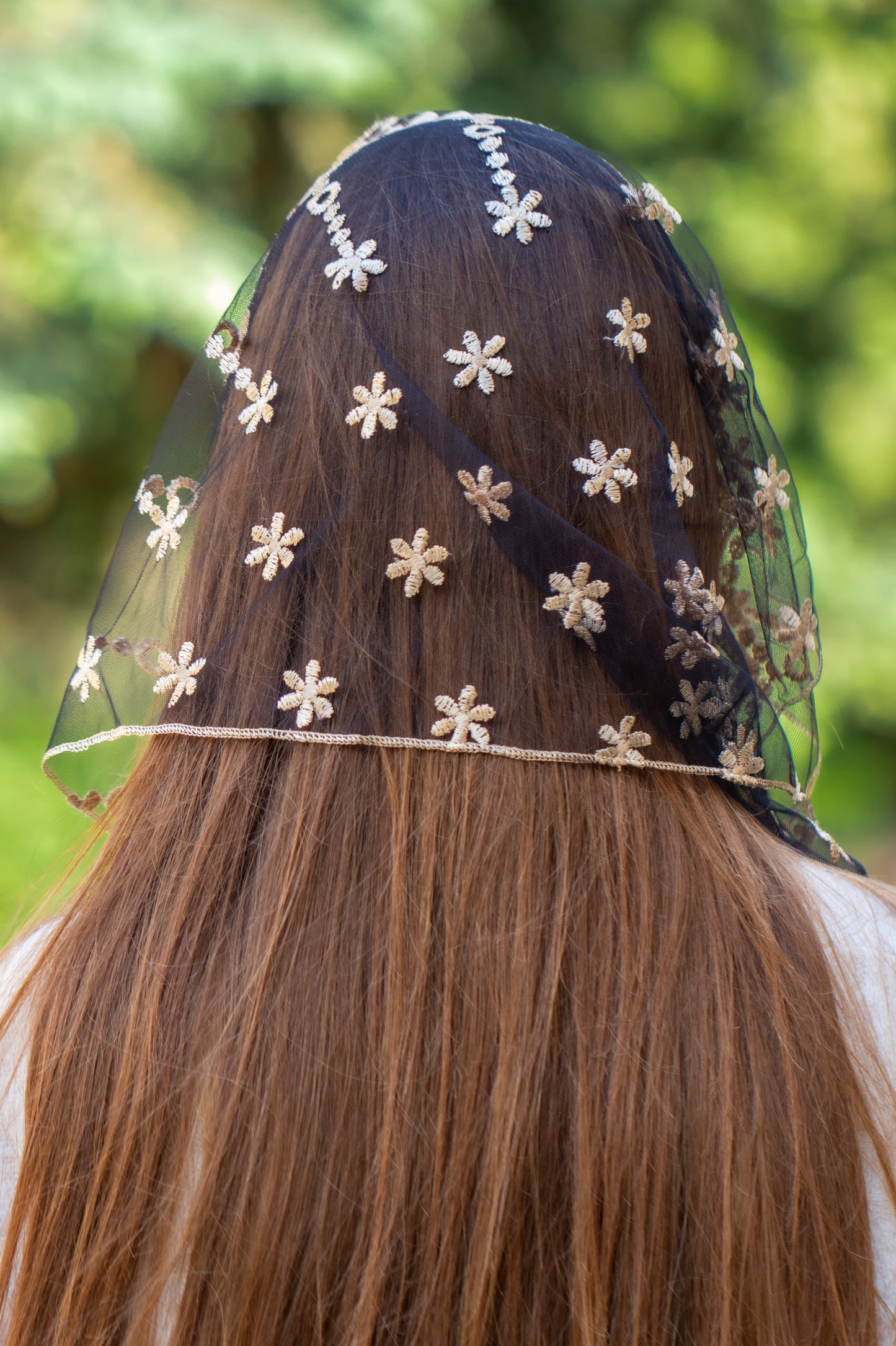 GOLD TRIANGLE VEIL