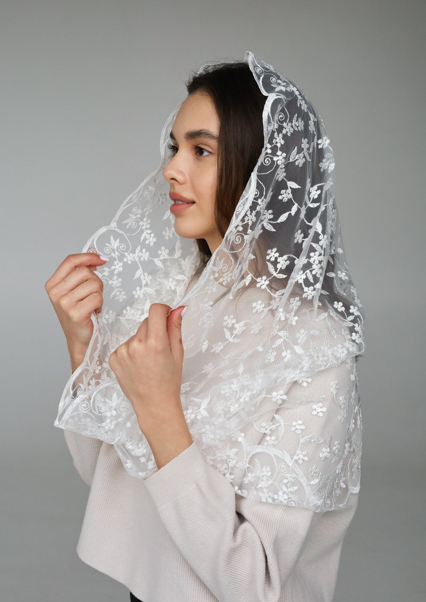 IVORY INFINITY MANTILLA