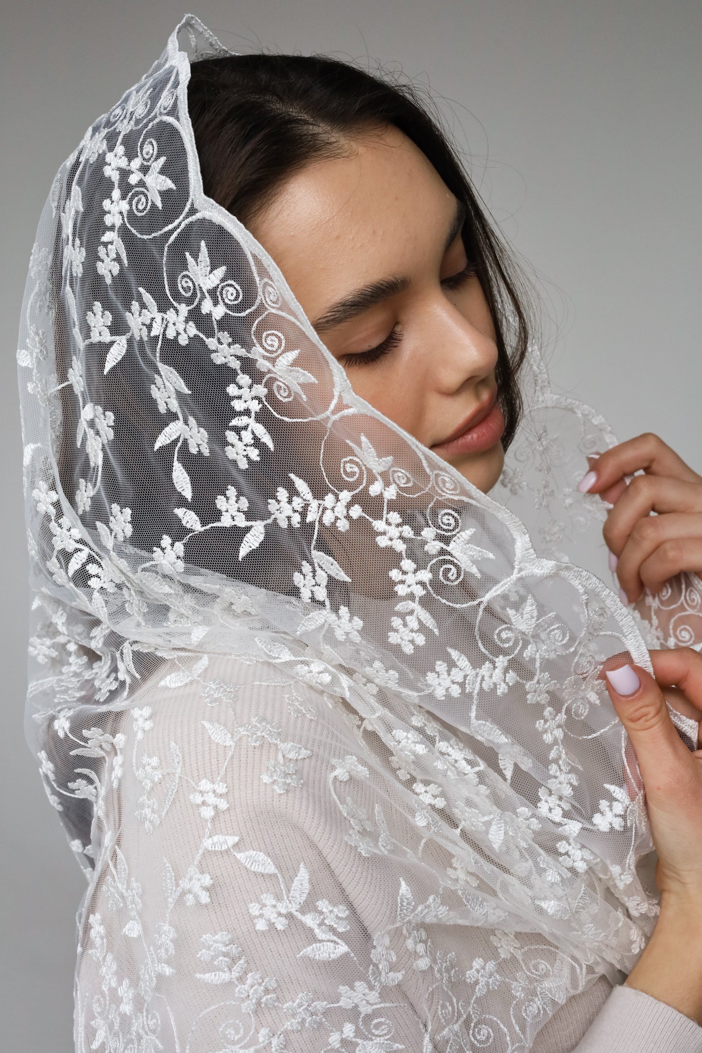 IVORY INFINITY MANTILLA