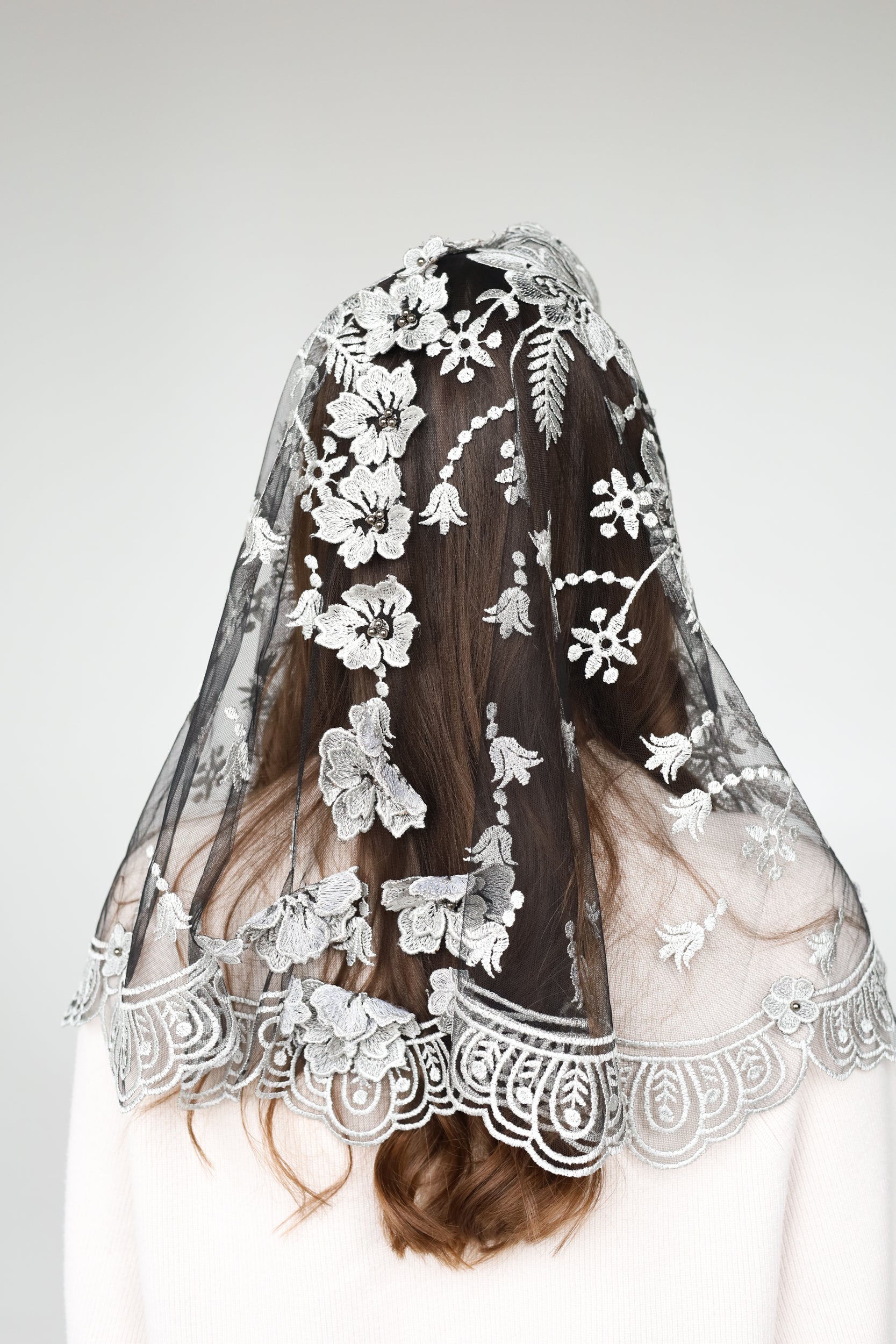 SHORT GREY 3D VEIL - MariaVeils