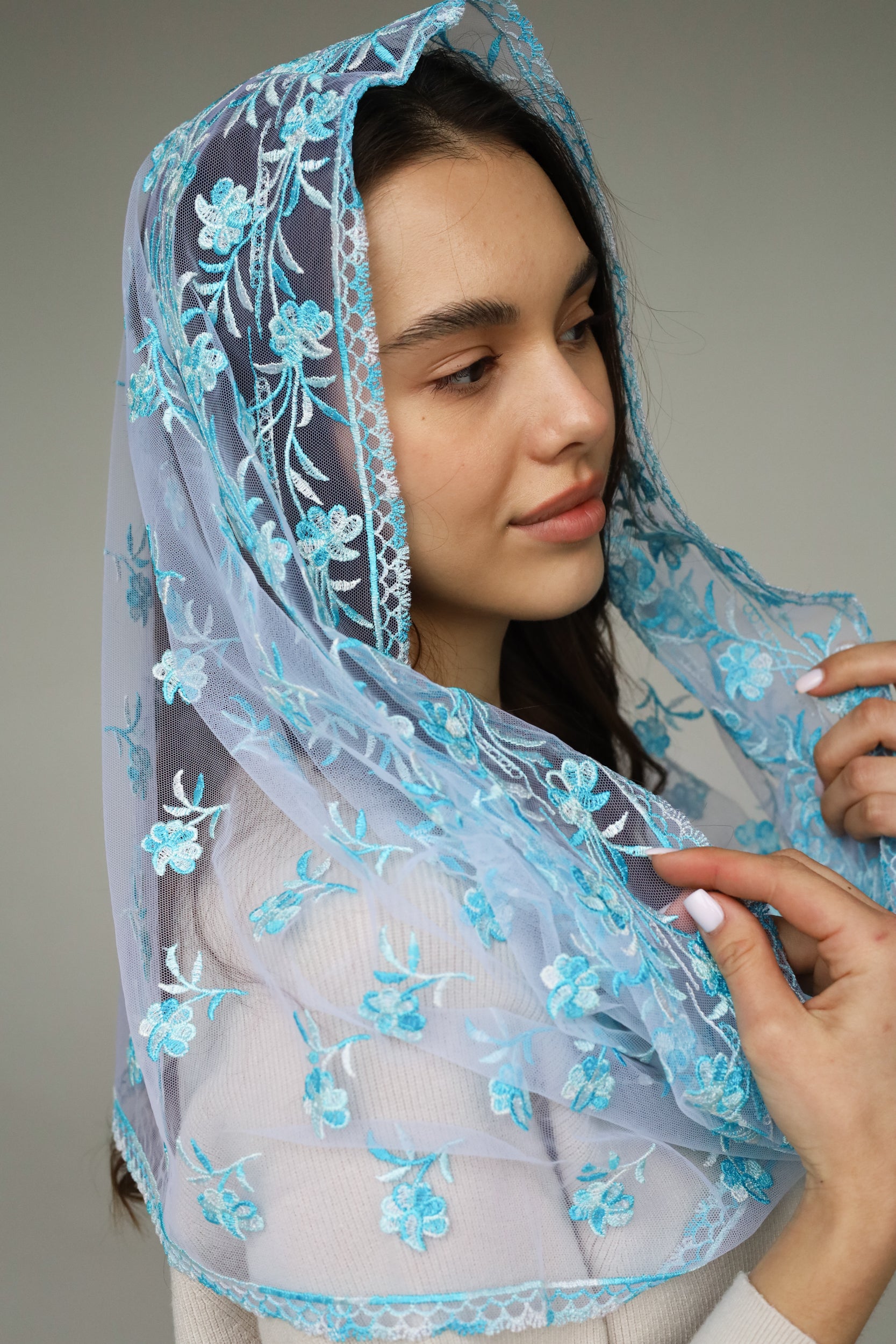 GRADIENT BLUE MANTILLA - MariaVeils