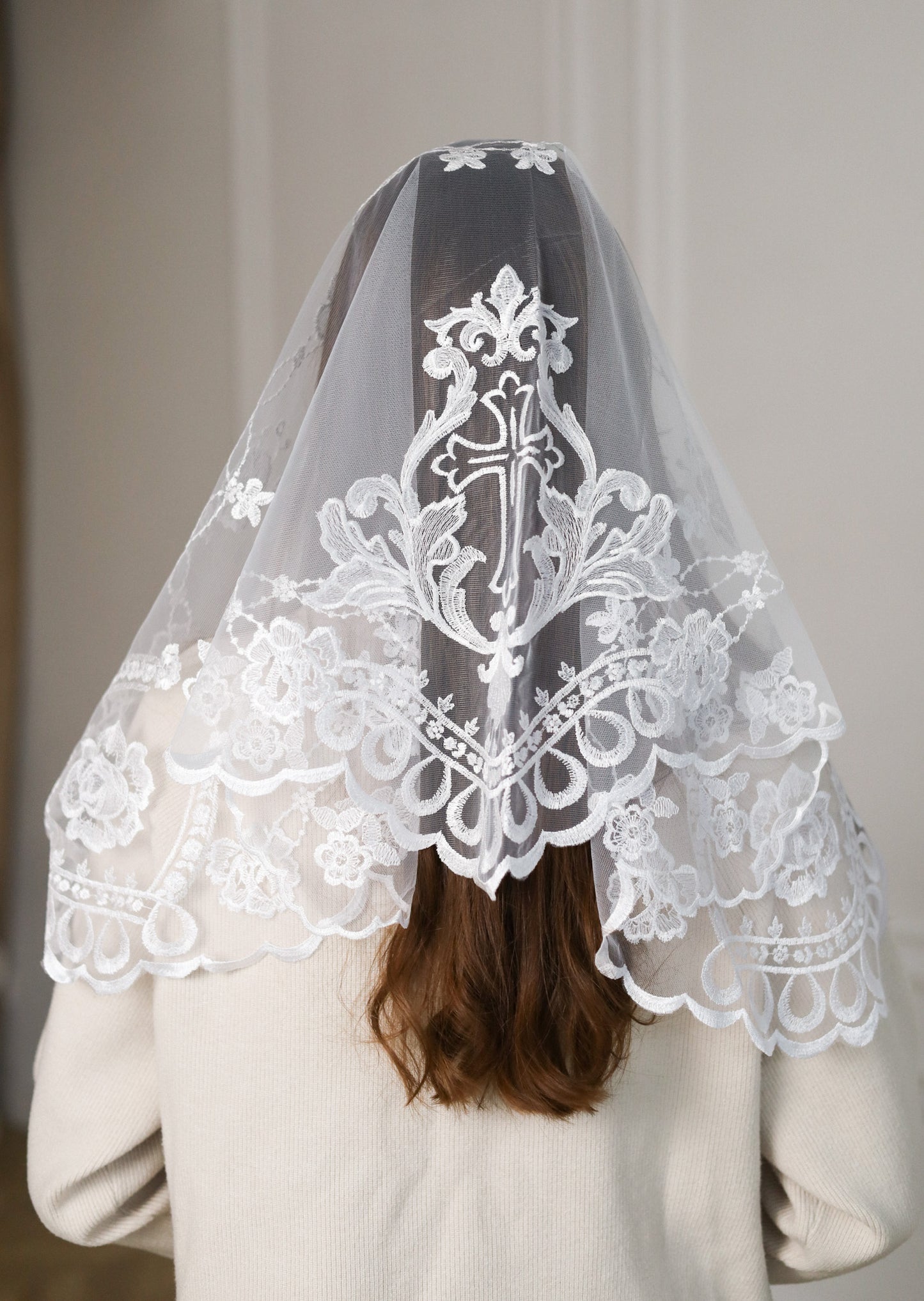 SHORT IVORY VEIL