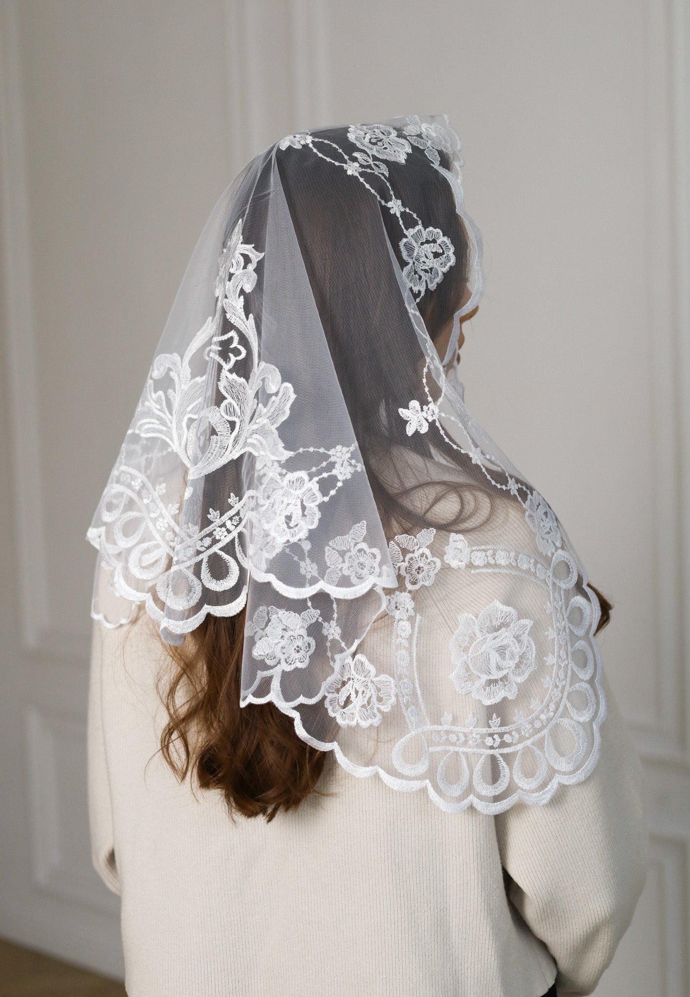 SHORT IVORY VEIL
