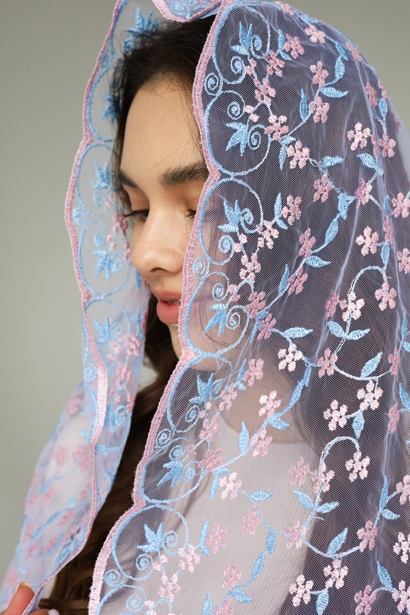EXTRA LONG PINK & BLUE VEIL - MariaVeils