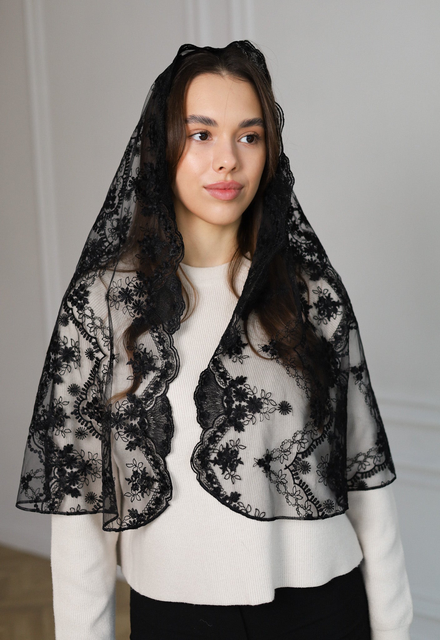 NEW BLACK MANTILLA - MariaVeils