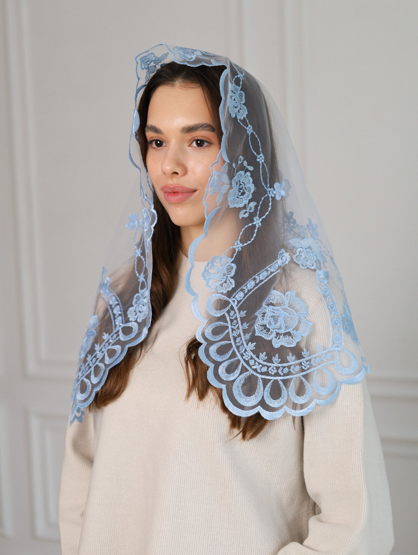 SHORT SKY BLUE VEIL - MariaVeils