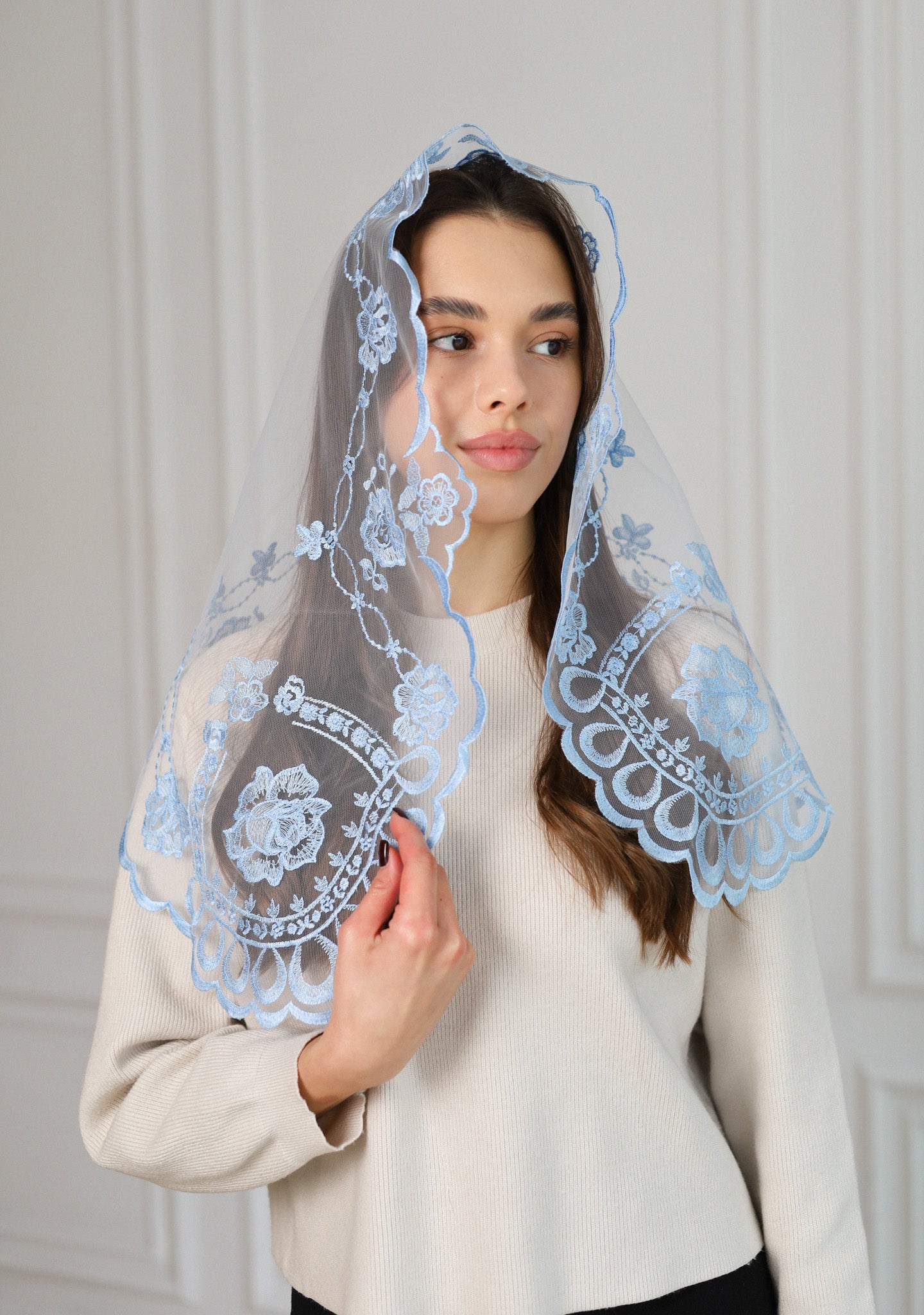 SHORT SKY BLUE VEIL - MariaVeils