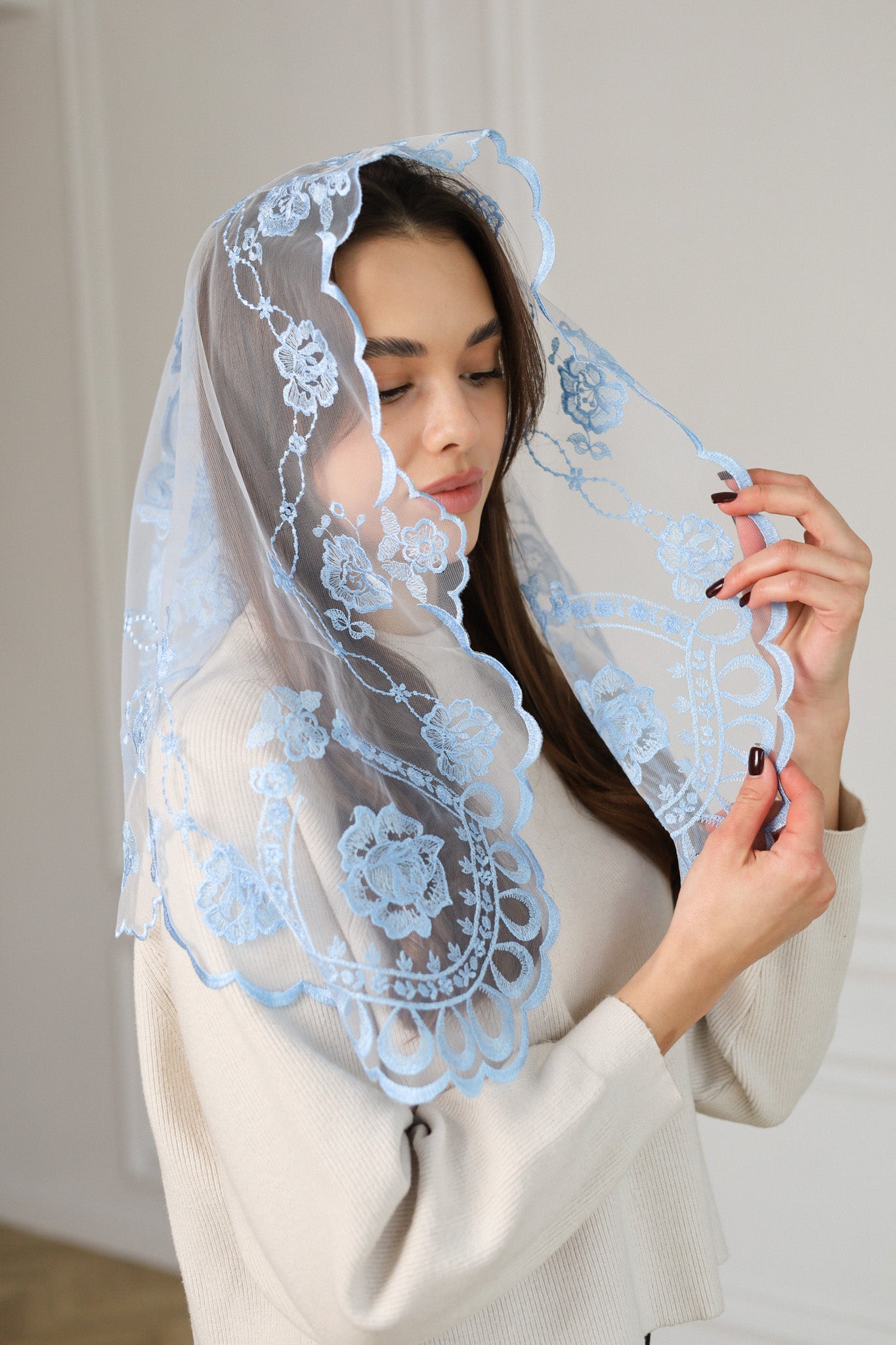 SHORT SKY BLUE VEIL - MariaVeils