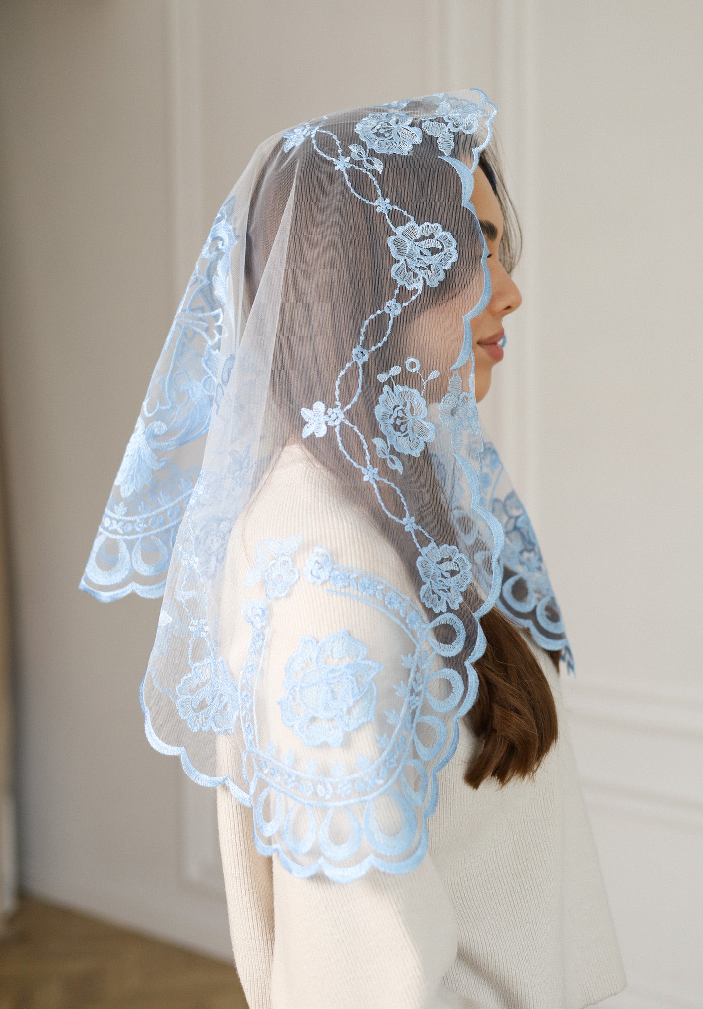 SHORT SKY BLUE VEIL - MariaVeils