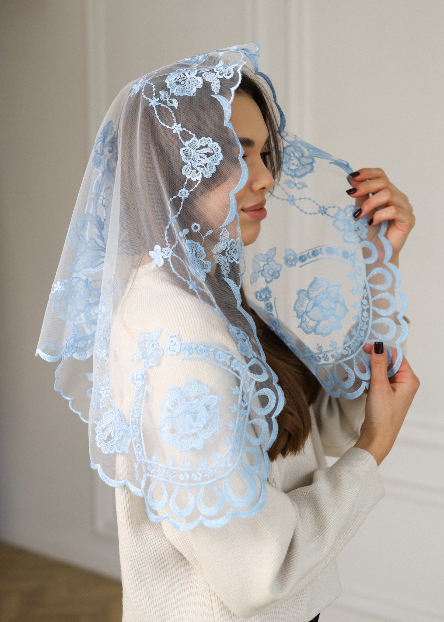 SHORT SKY BLUE VEIL - MariaVeils