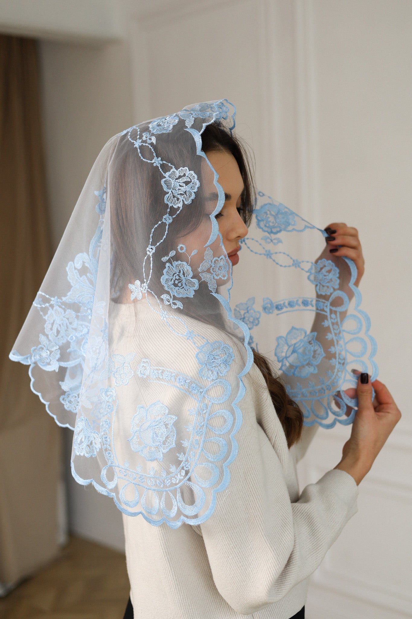 SHORT SKY BLUE VEIL - MariaVeils
