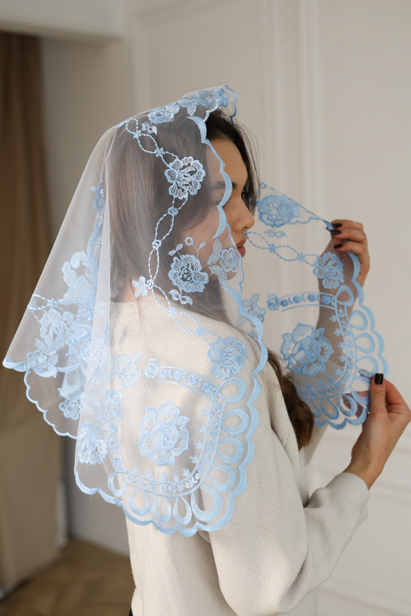 SHORT SKY BLUE VEIL - MariaVeils