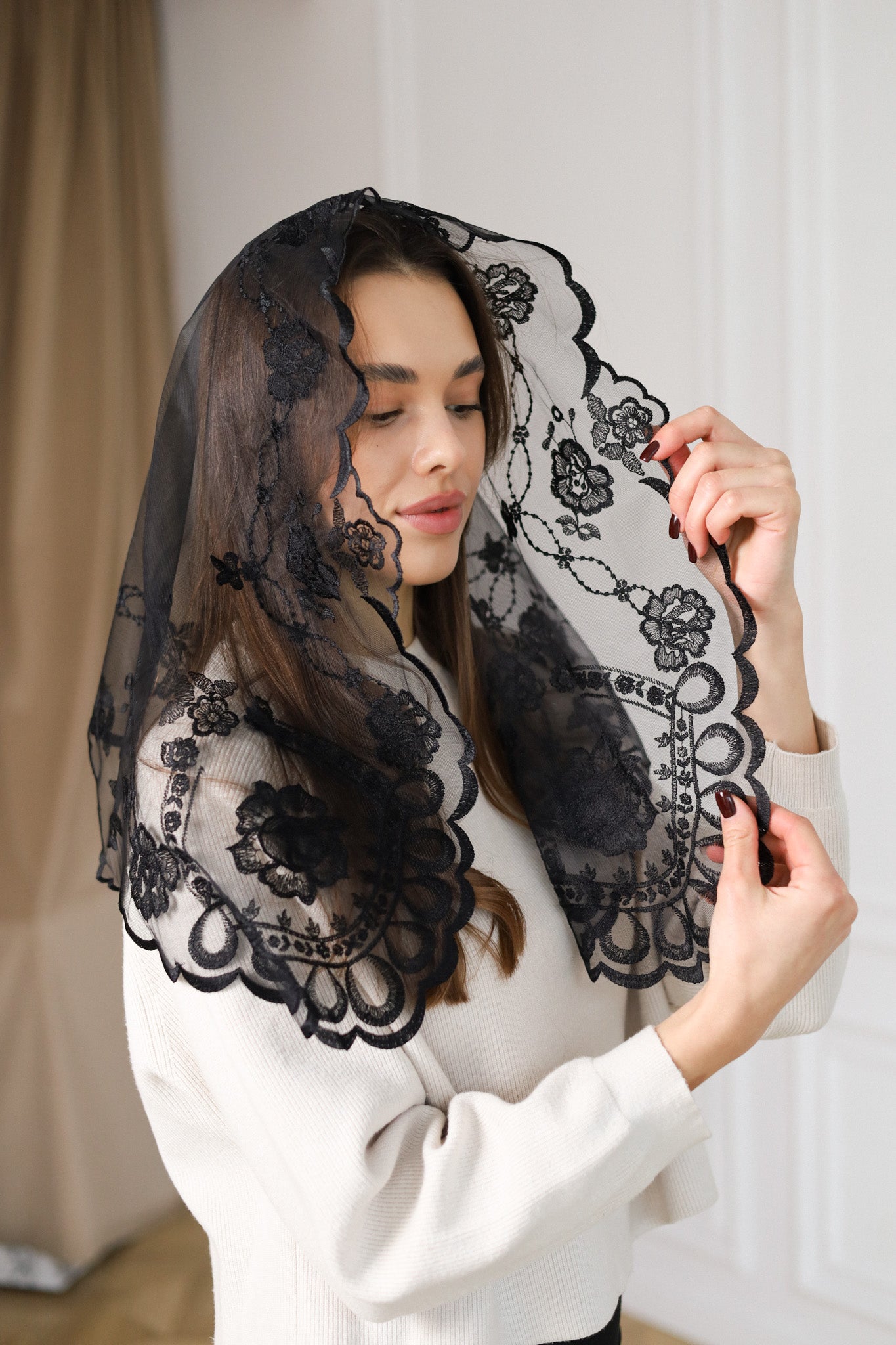 FLORAL BLACK VEIL - MariaVeils