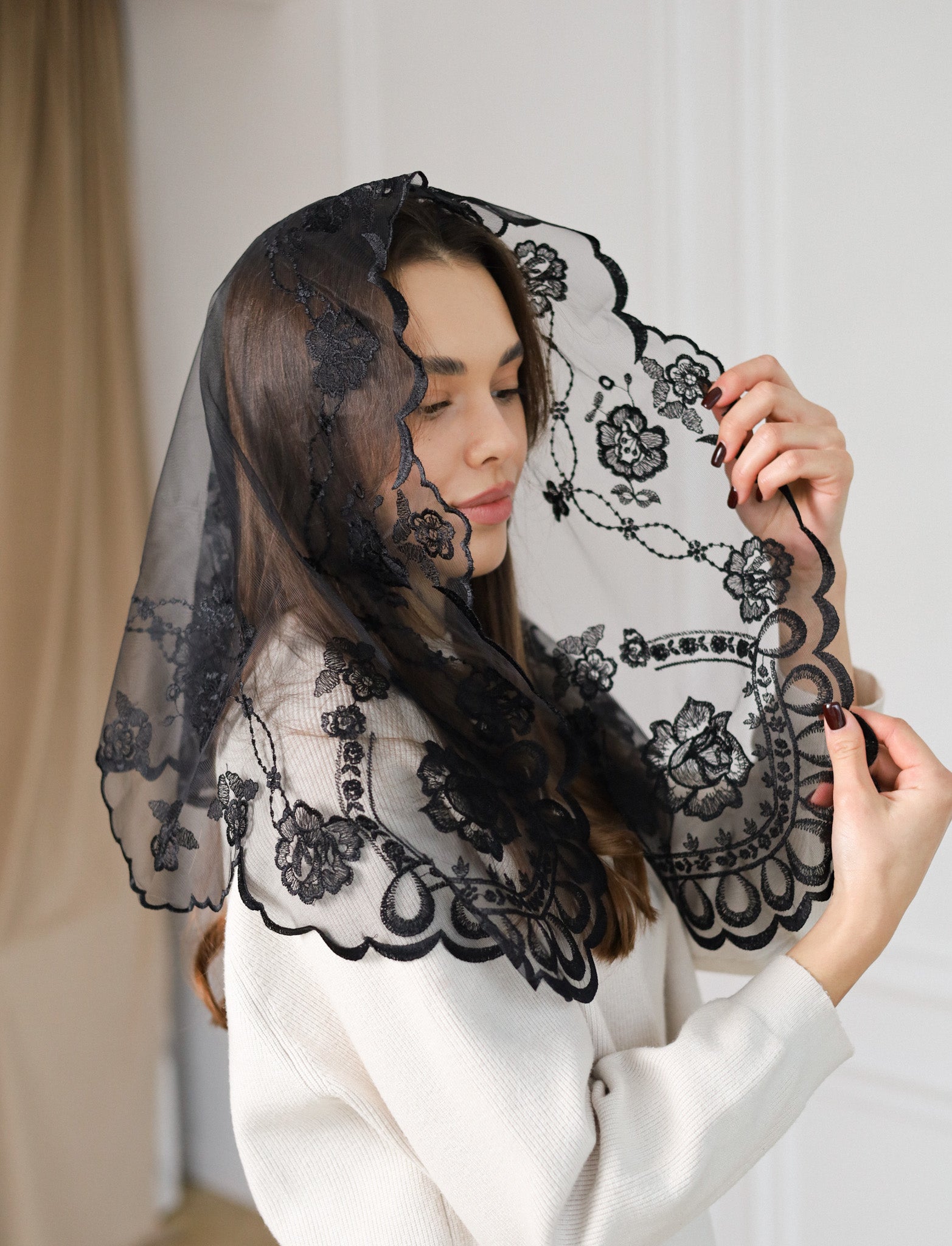 FLORAL BLACK VEIL - MariaVeils