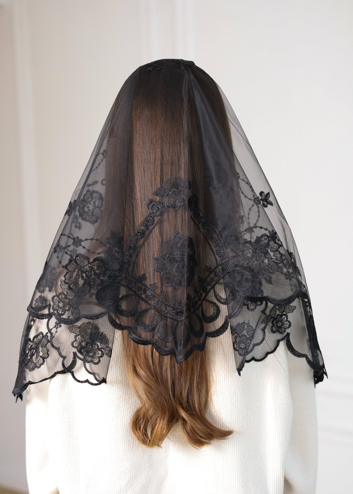FLORAL BLACK VEIL - MariaVeils