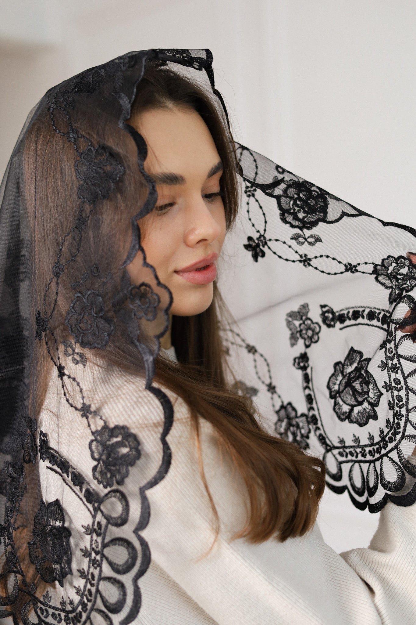 FLORAL BLACK VEIL - MariaVeils
