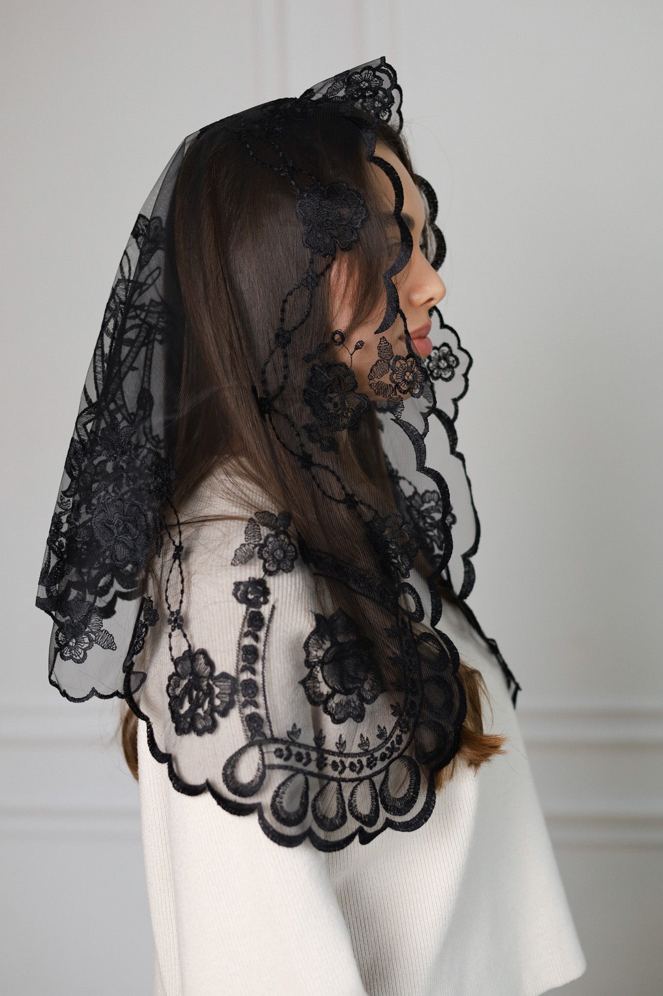 SHORT BLACK VEIL - MariaVeils