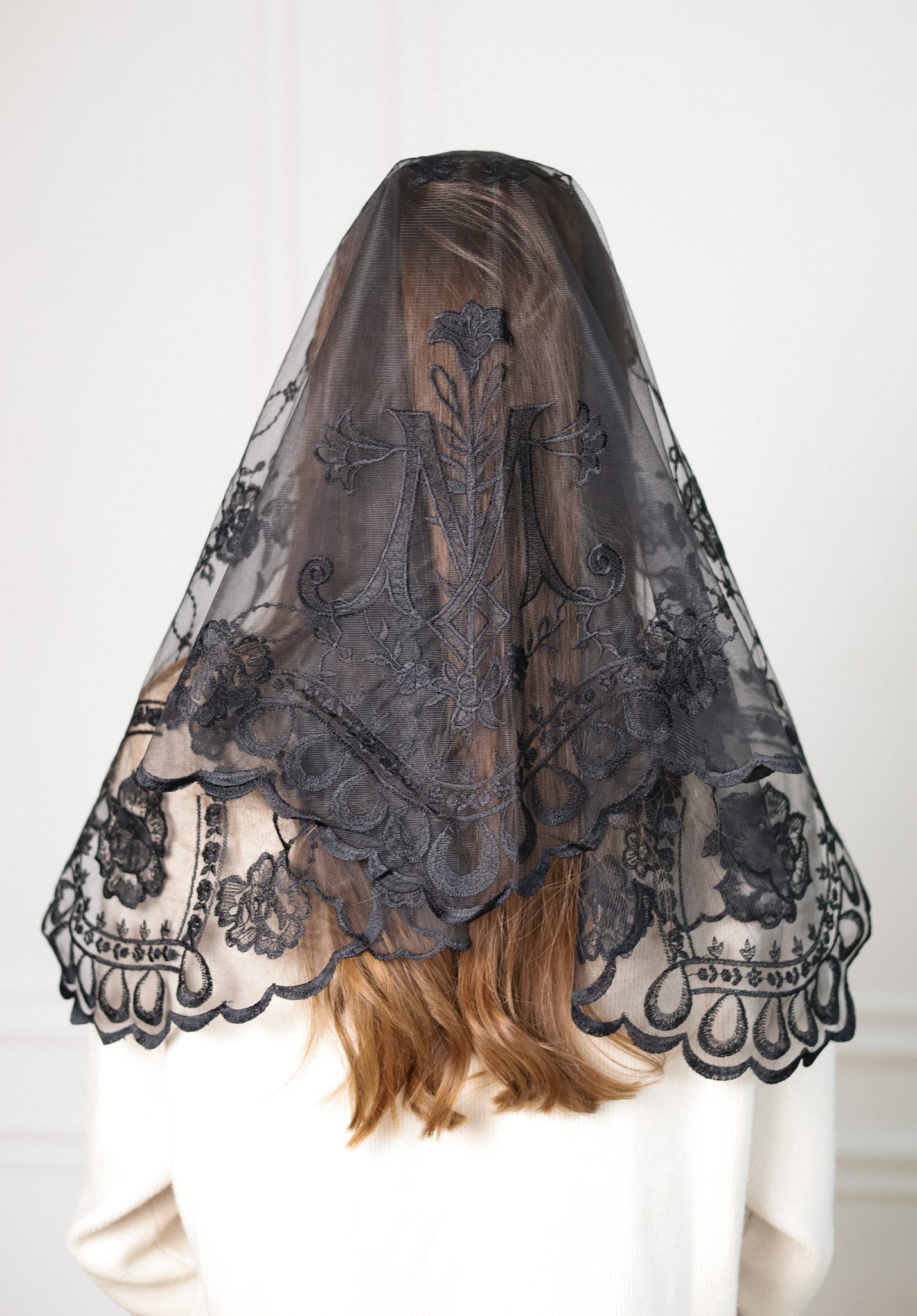 SHORT BLACK VEIL - MariaVeils