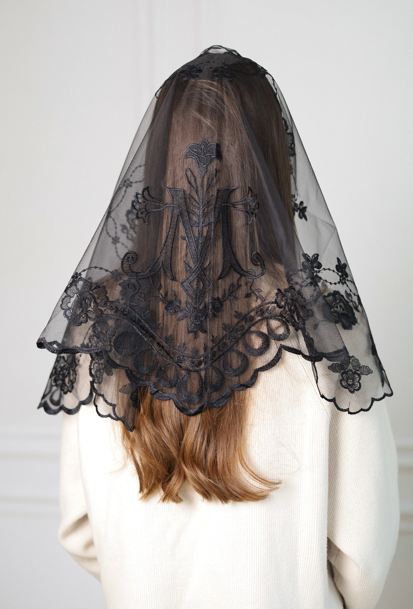 SHORT BLACK VEIL - MariaVeils