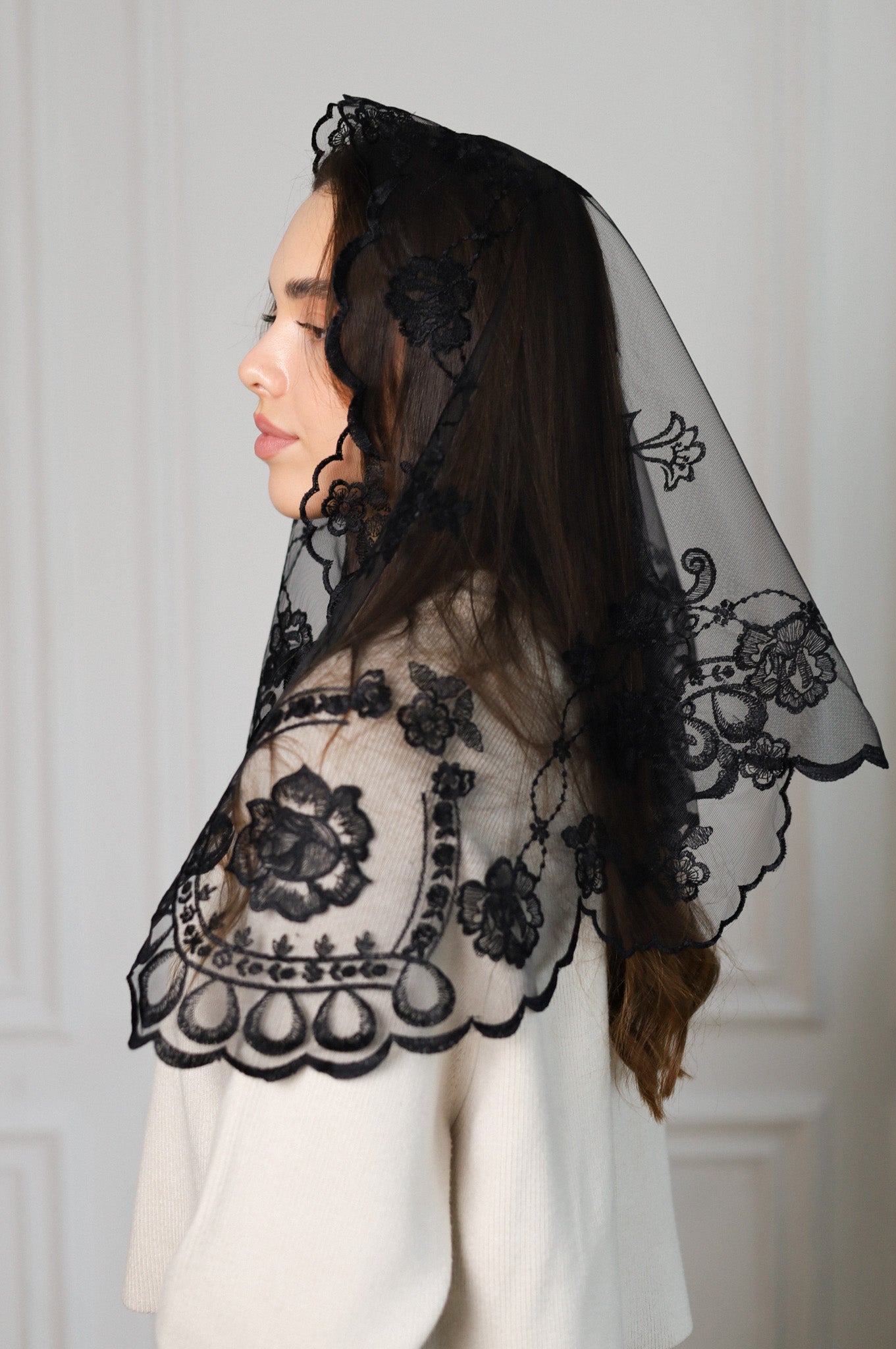 SHORT BLACK VEIL - MariaVeils