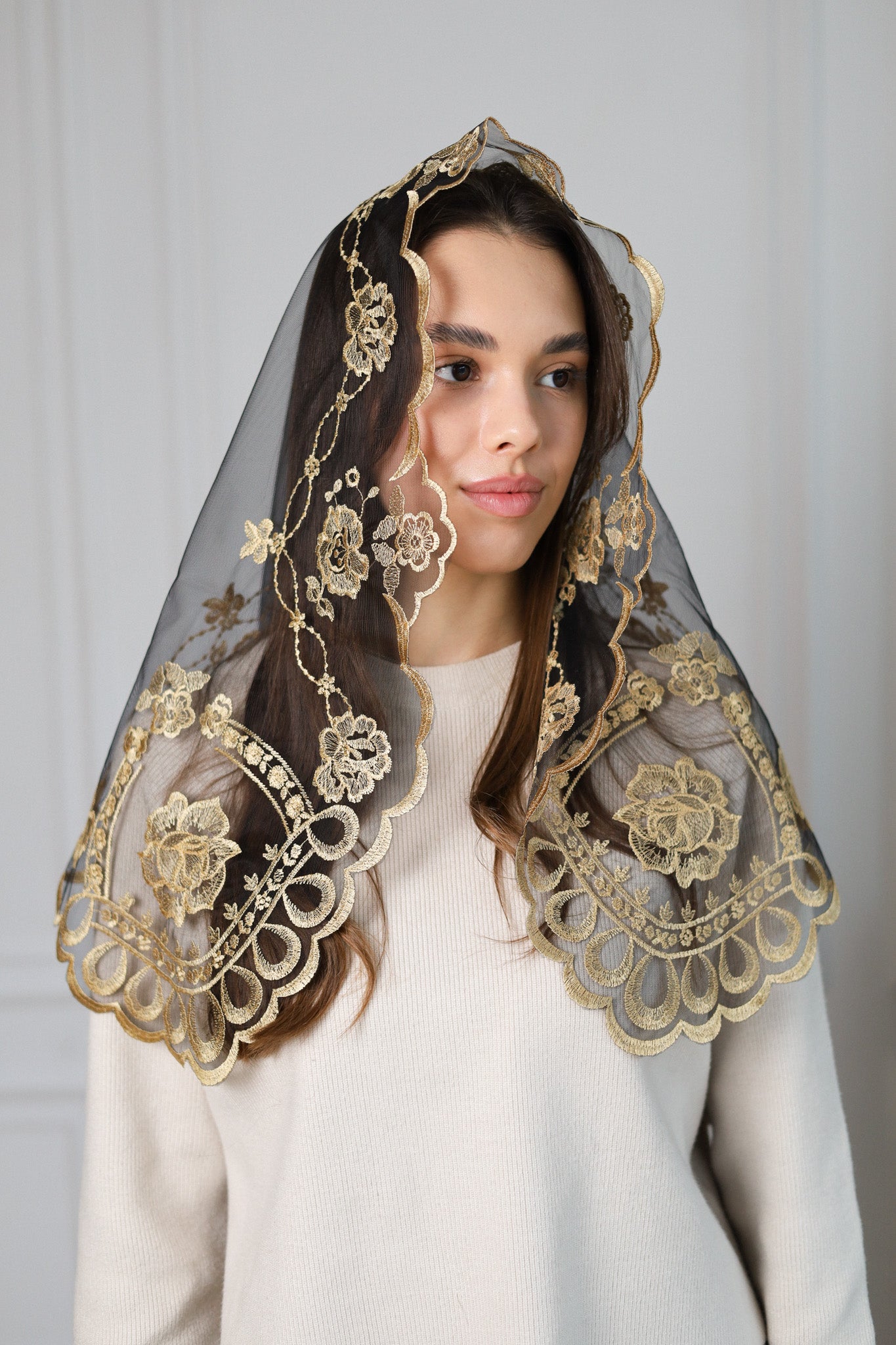 SHORT GOLD VEIL - MariaVeils
