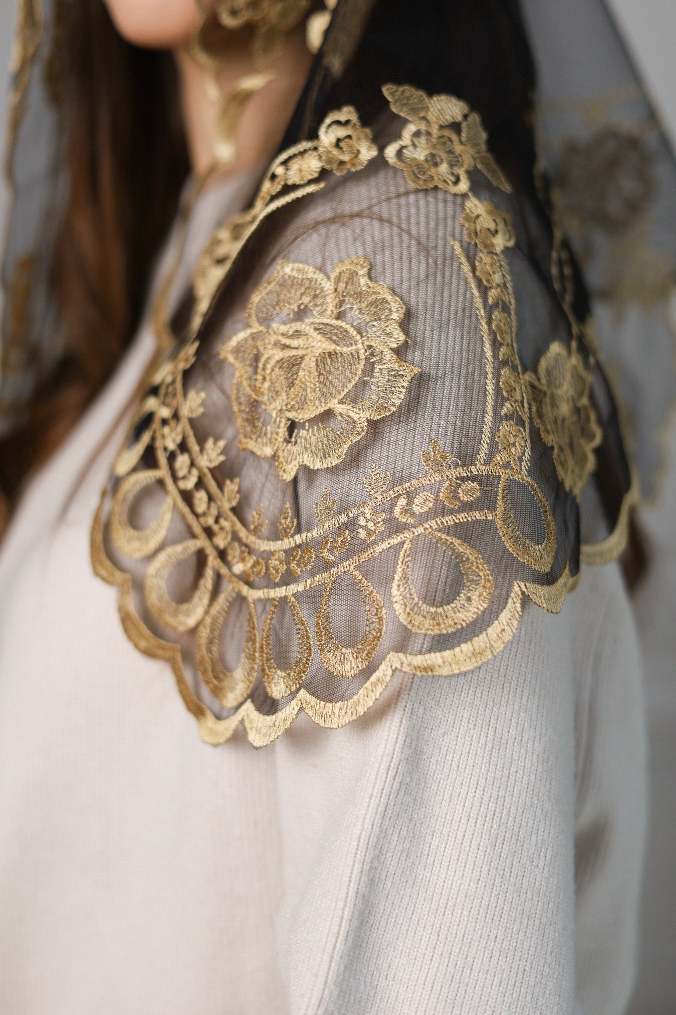 SHORT GOLD VEIL - MariaVeils
