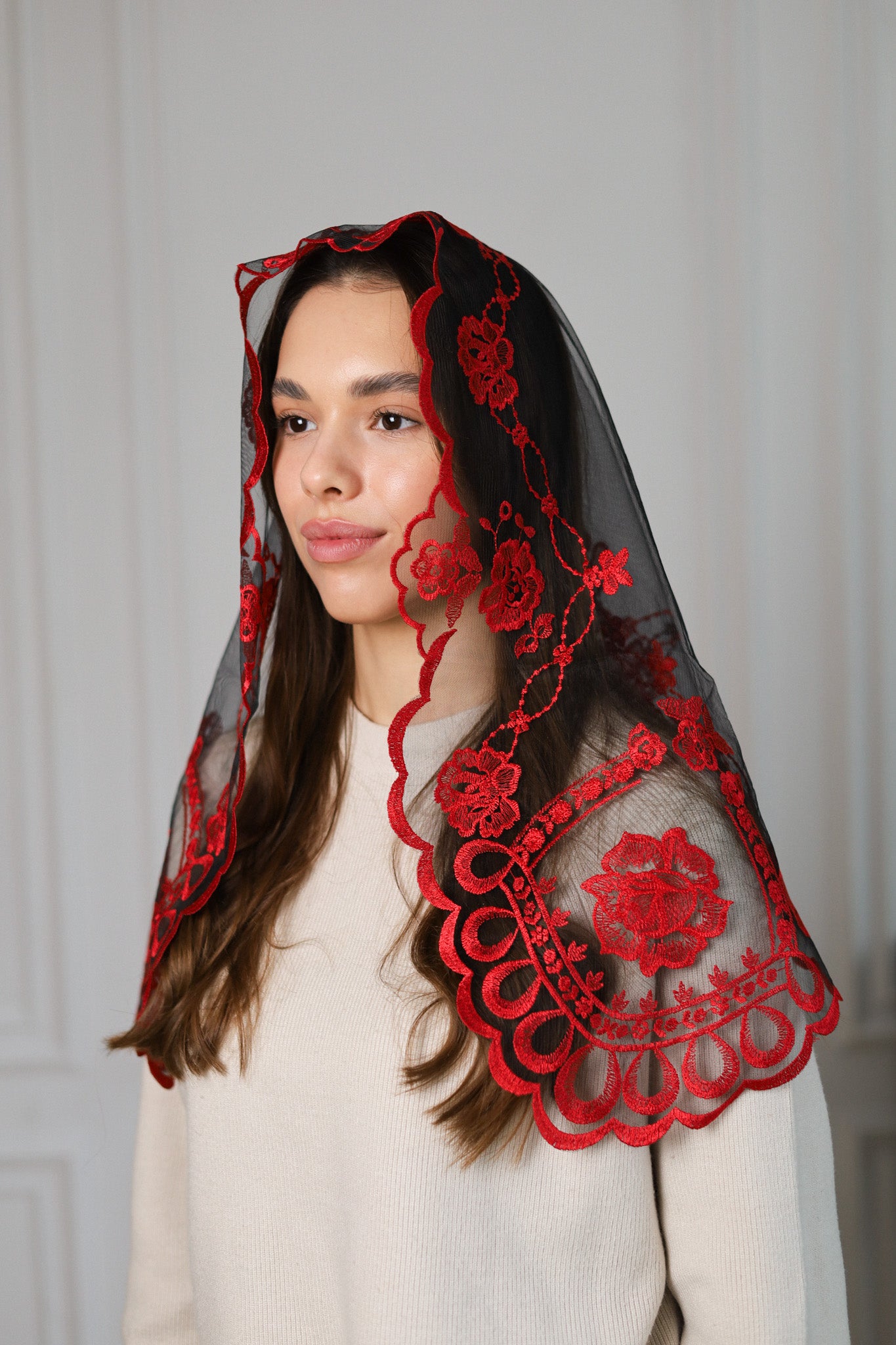 SHORT RED VEIL