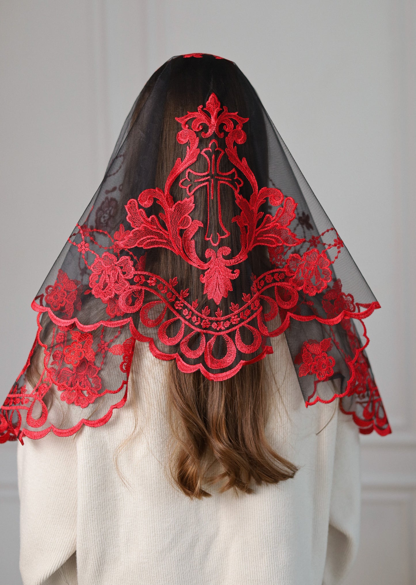 SHORT RED VEIL