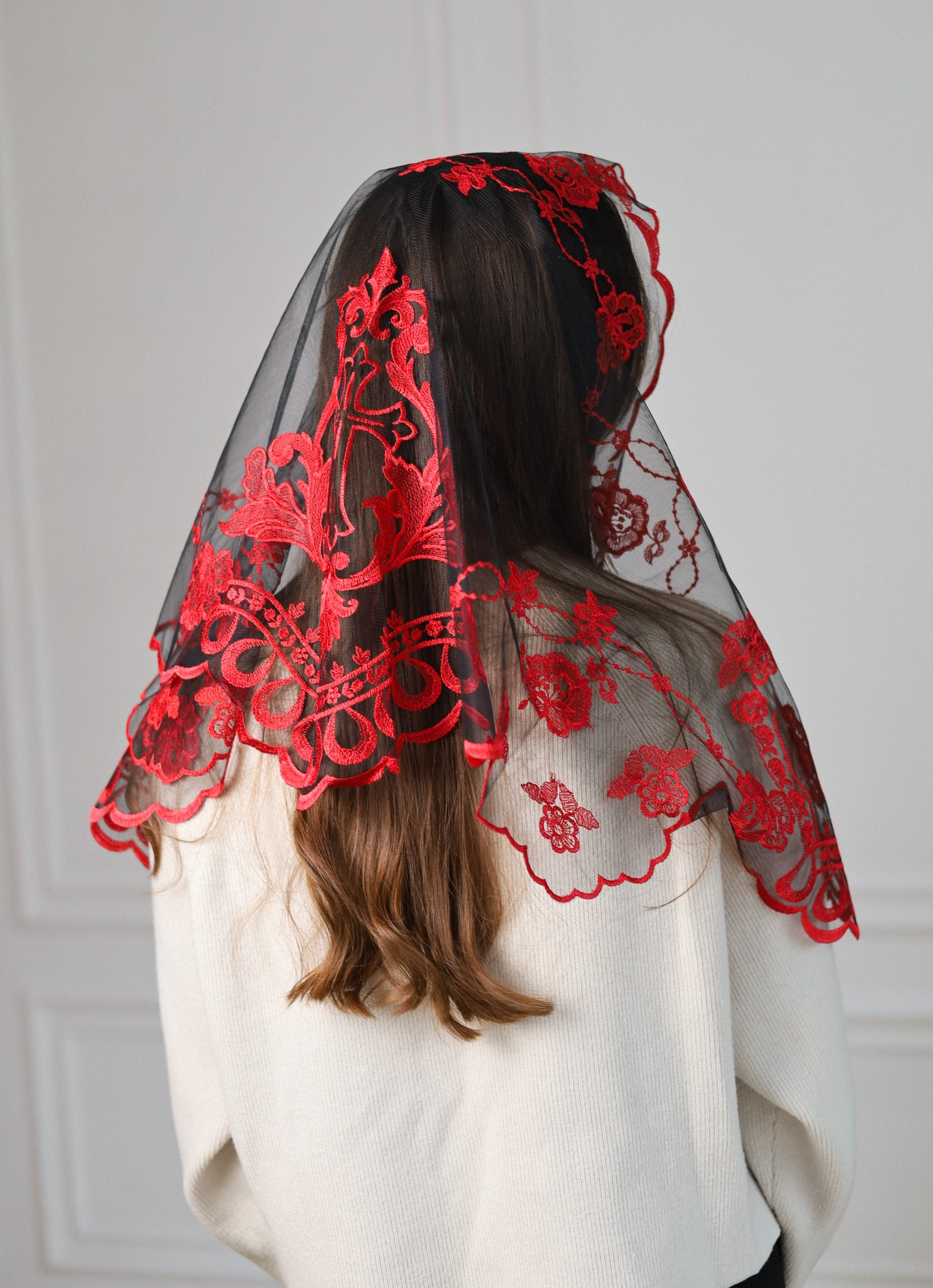 SHORT RED VEIL