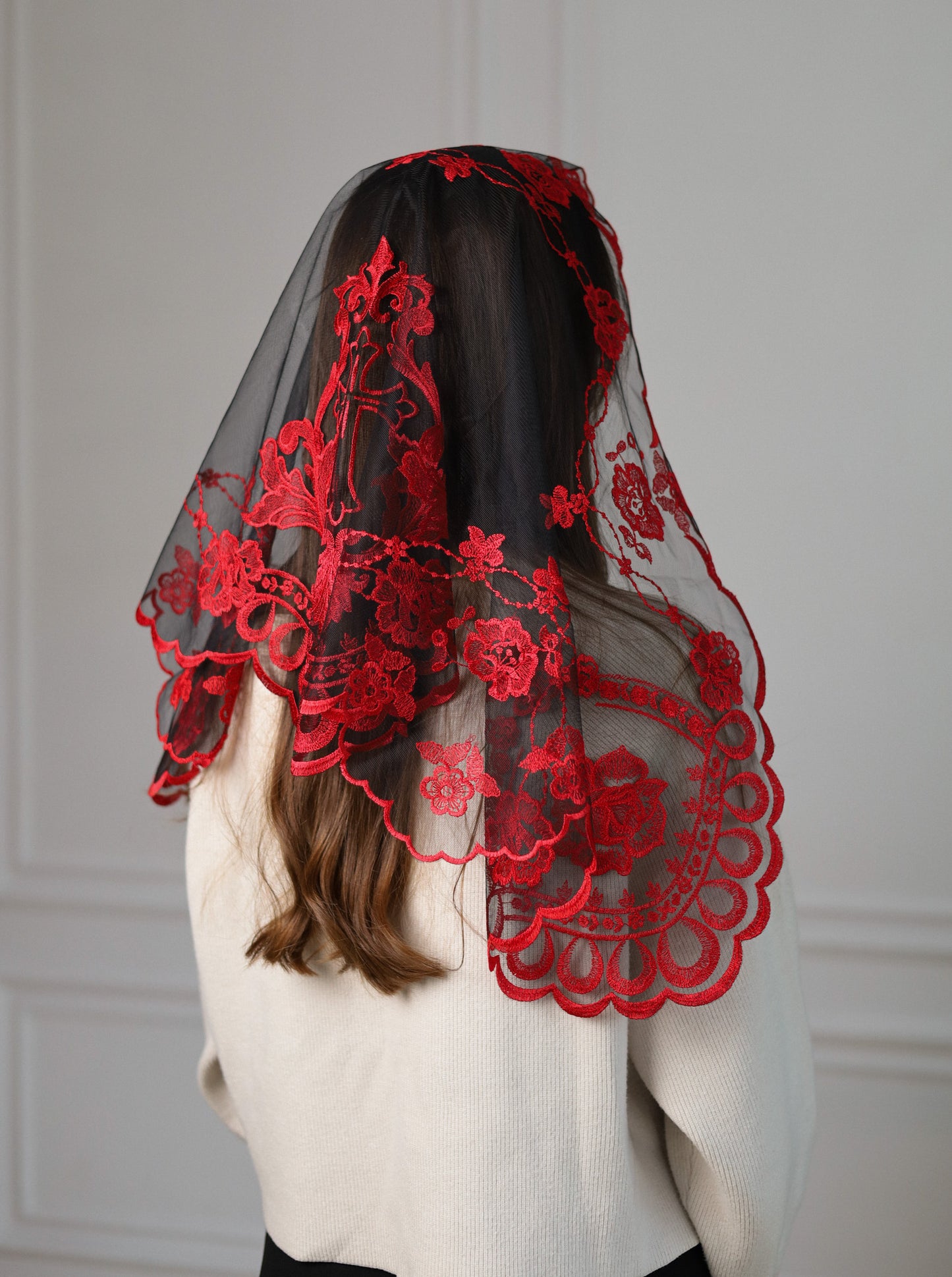 SHORT RED VEIL