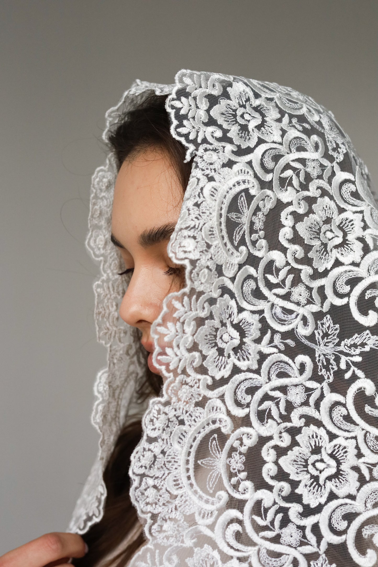 TRIANGLE IVORY VEIL - MariaVeils
