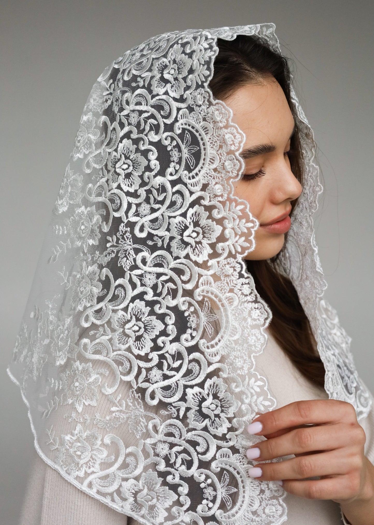 TRIANGLE IVORY VEIL - MariaVeils