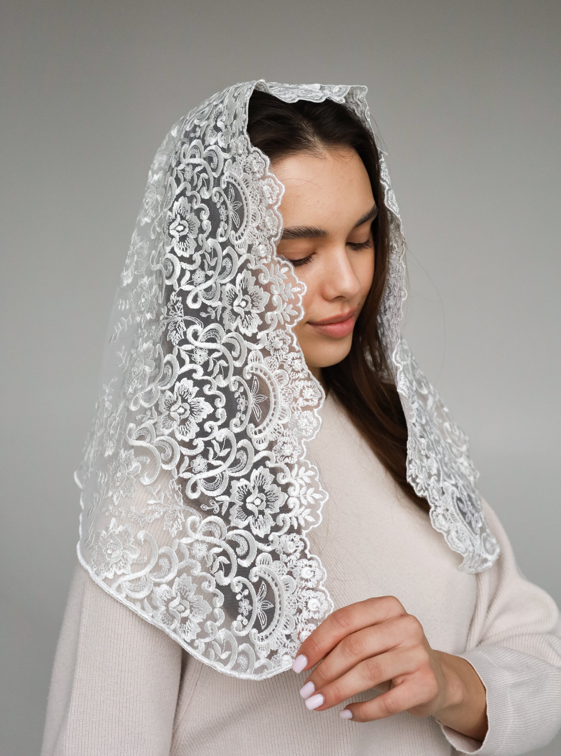 TRIANGLE IVORY VEIL - MariaVeils