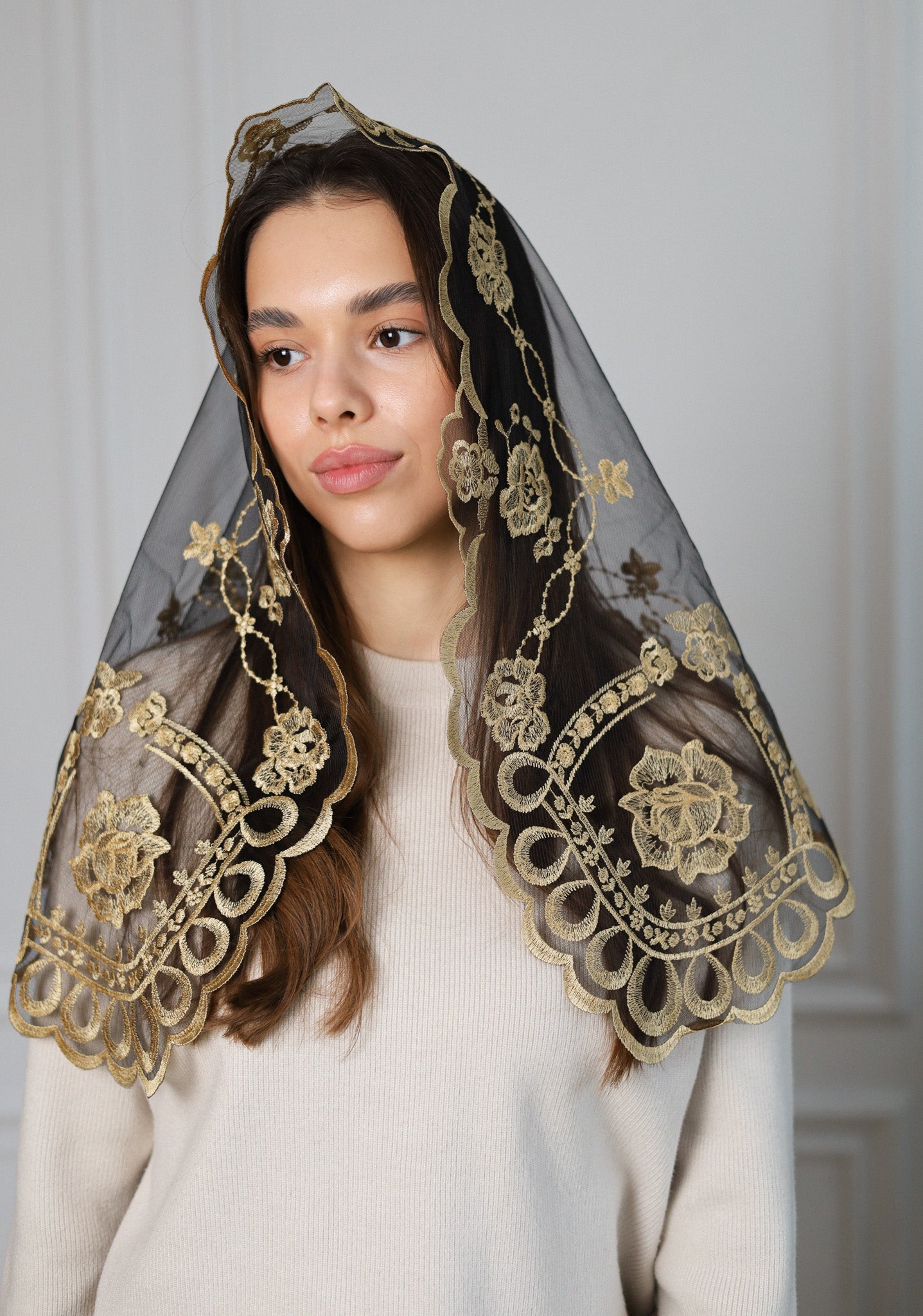 SHORT GOLD VEIL - MariaVeils