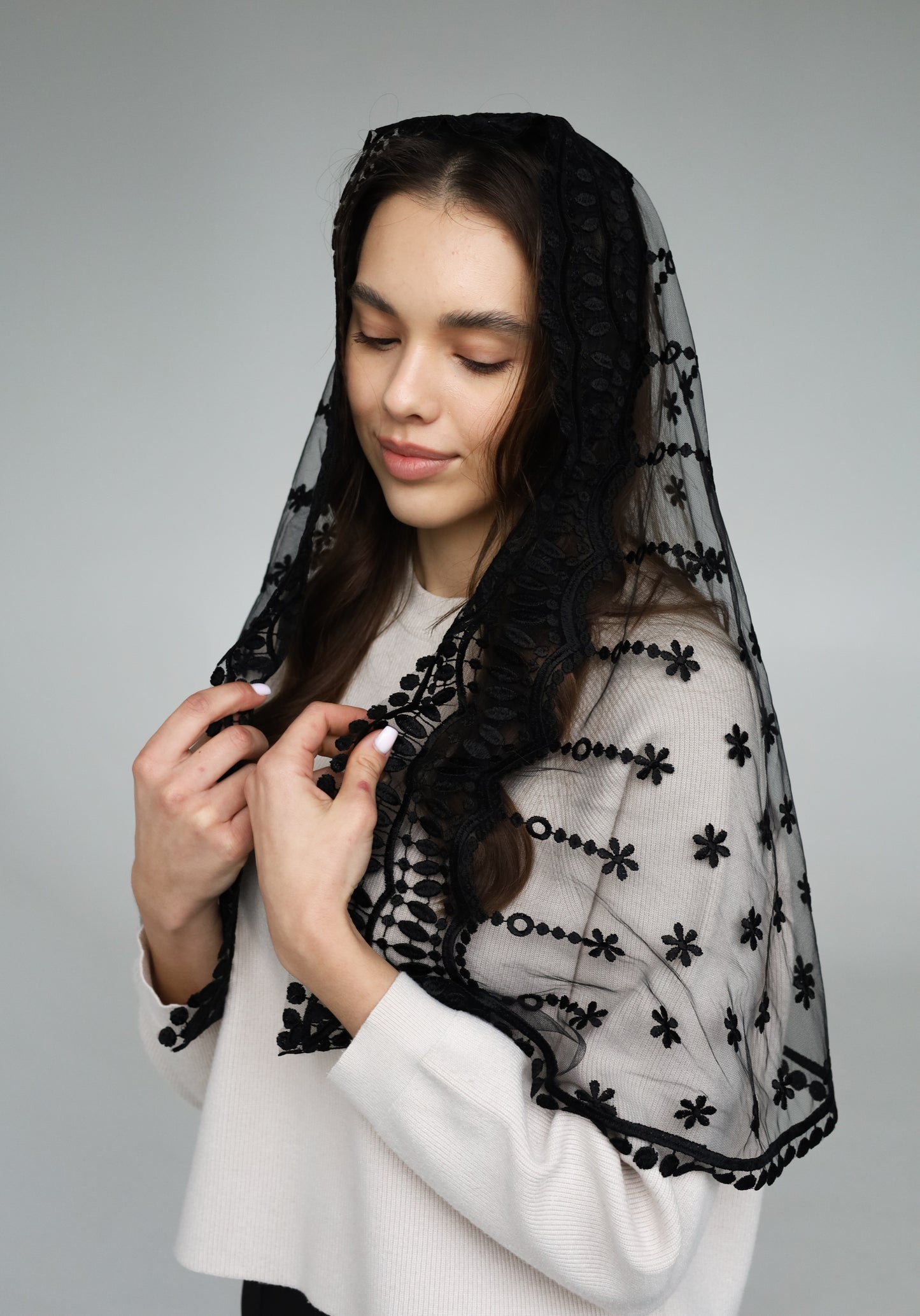 LONG BLACK MANTILLA - MariaVeils