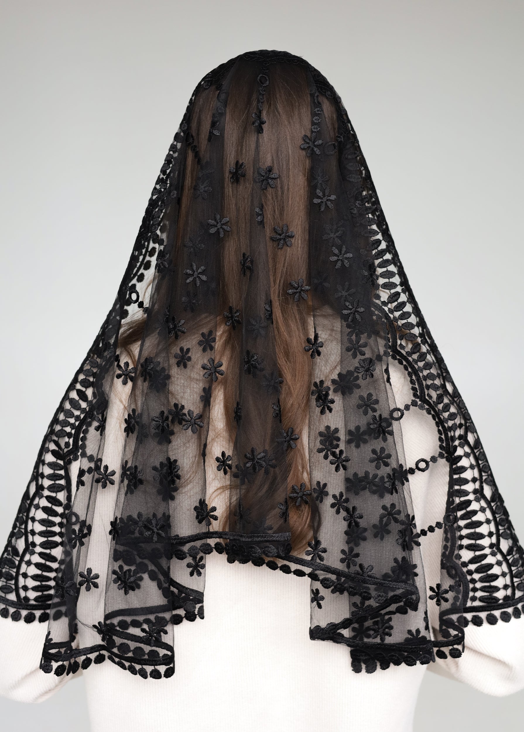 LONG BLACK MANTILLA - MariaVeils