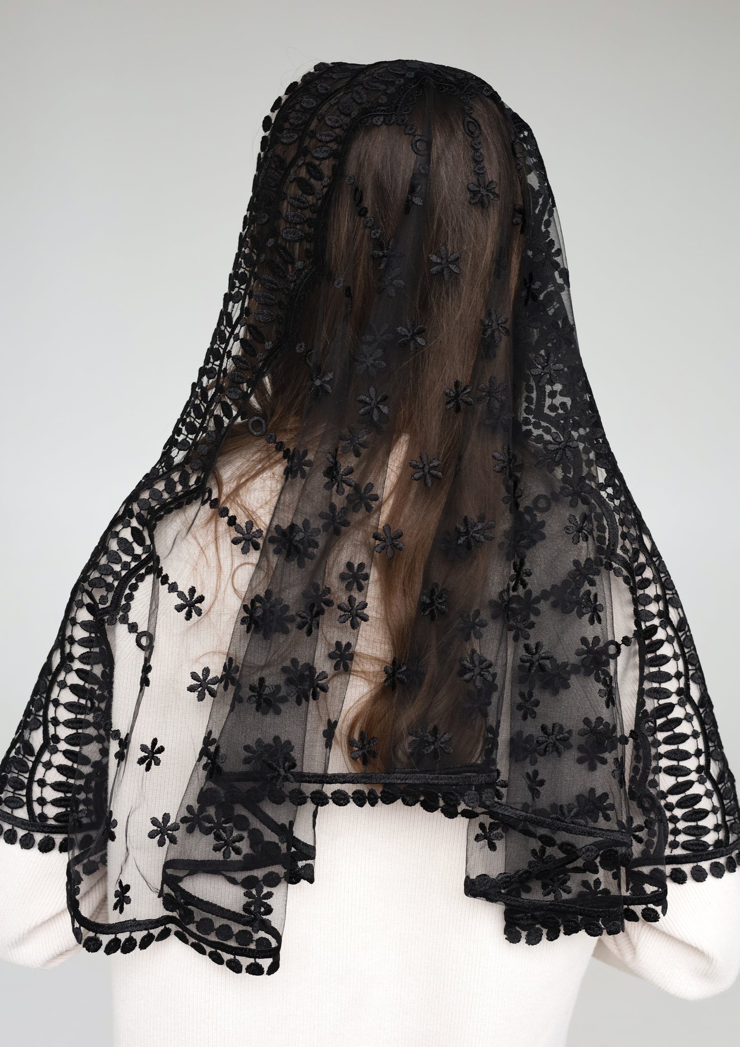 LONG BLACK MANTILLA - MariaVeils