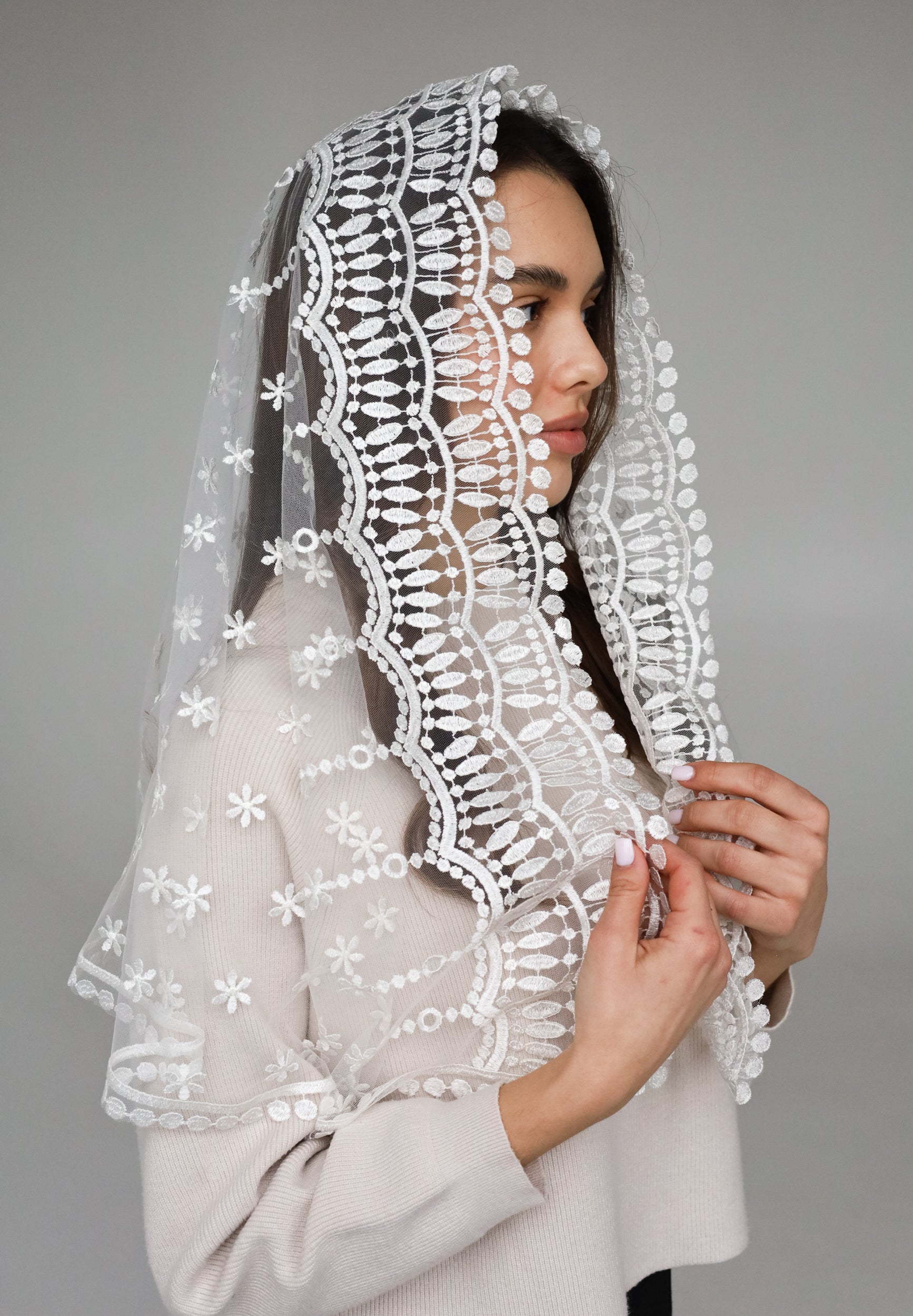 LONG IVORY MANTILLA - MariaVeils